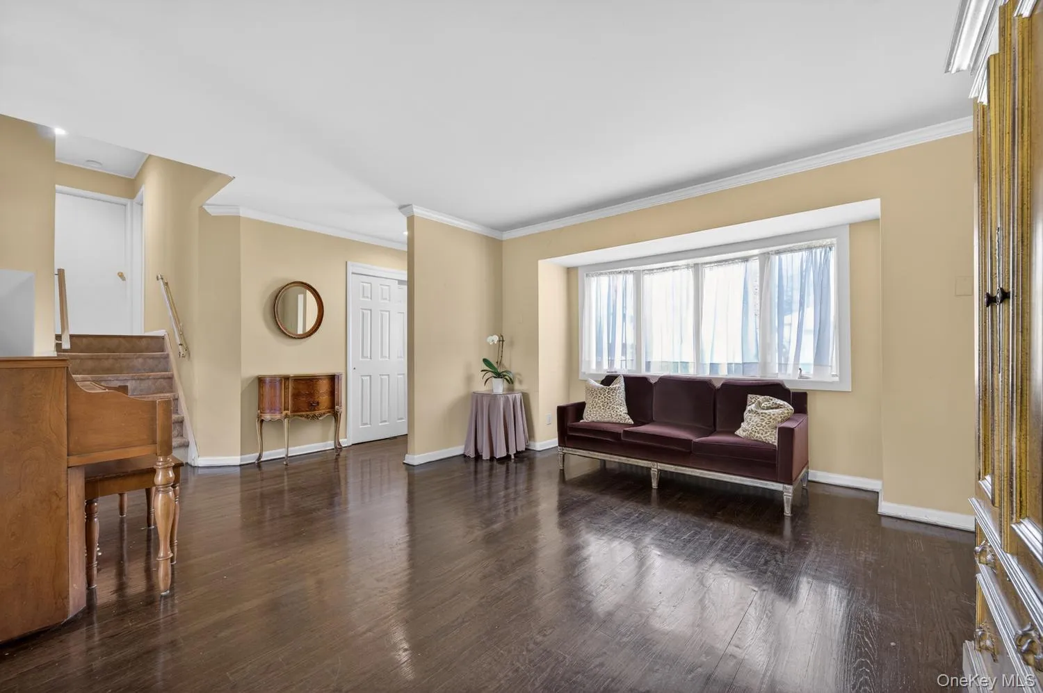 4 Gates Avenue, Oyster Bay, NY, 4 Bedrooms Bedrooms, 9 Rooms Rooms,2 BathroomsBathrooms,Residential,For Rent,Gates,0,1011133 4 Gates Avenue, Oyster Bay, NY, 4 Bedrooms Bedrooms, 9 Rooms Rooms,2 BathroomsBathrooms,Residential,For Rent,Gates,0,1011133