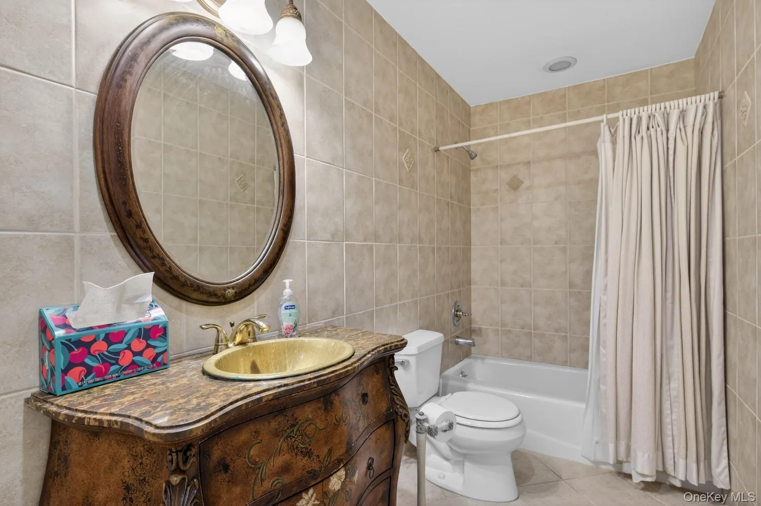 4 Gates Avenue, Oyster Bay, NY, 4 Bedrooms Bedrooms, 9 Rooms Rooms,2 BathroomsBathrooms,Residential,For Rent,Gates,0,1011133 4 Gates Avenue, Oyster Bay, NY, 4 Bedrooms Bedrooms, 9 Rooms Rooms,2 BathroomsBathrooms,Residential,For Rent,Gates,0,1011133