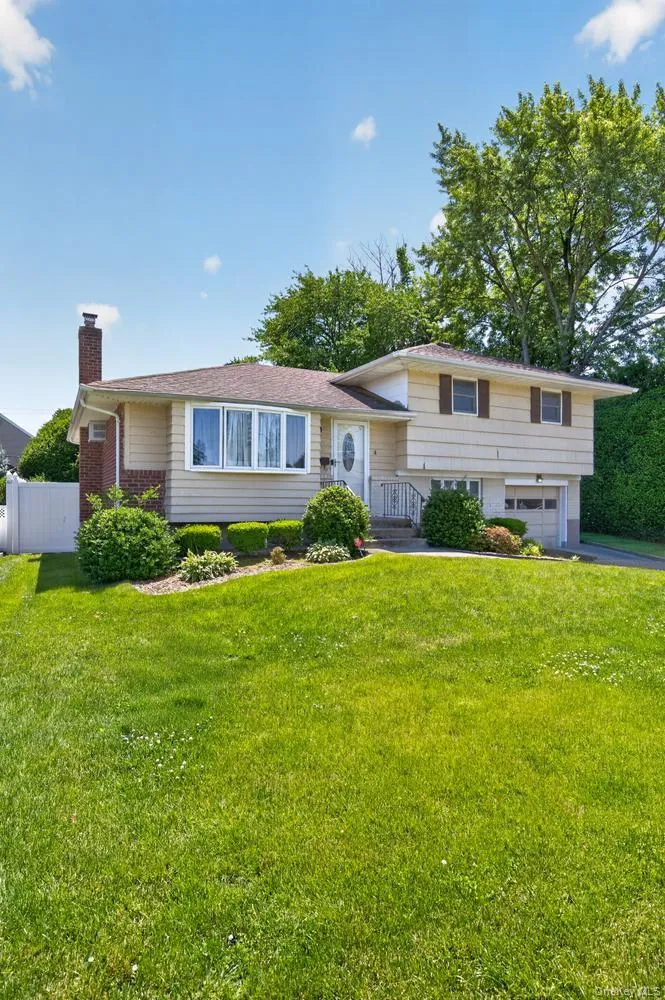 4 Gates Avenue, Oyster Bay, NY, 4 Bedrooms Bedrooms, 9 Rooms Rooms,2 BathroomsBathrooms,Residential,For Rent,Gates,0,1011133 4 Gates Avenue, Oyster Bay, NY, 4 Bedrooms Bedrooms, 9 Rooms Rooms,2 BathroomsBathrooms,Residential,For Rent,Gates,0,1011133