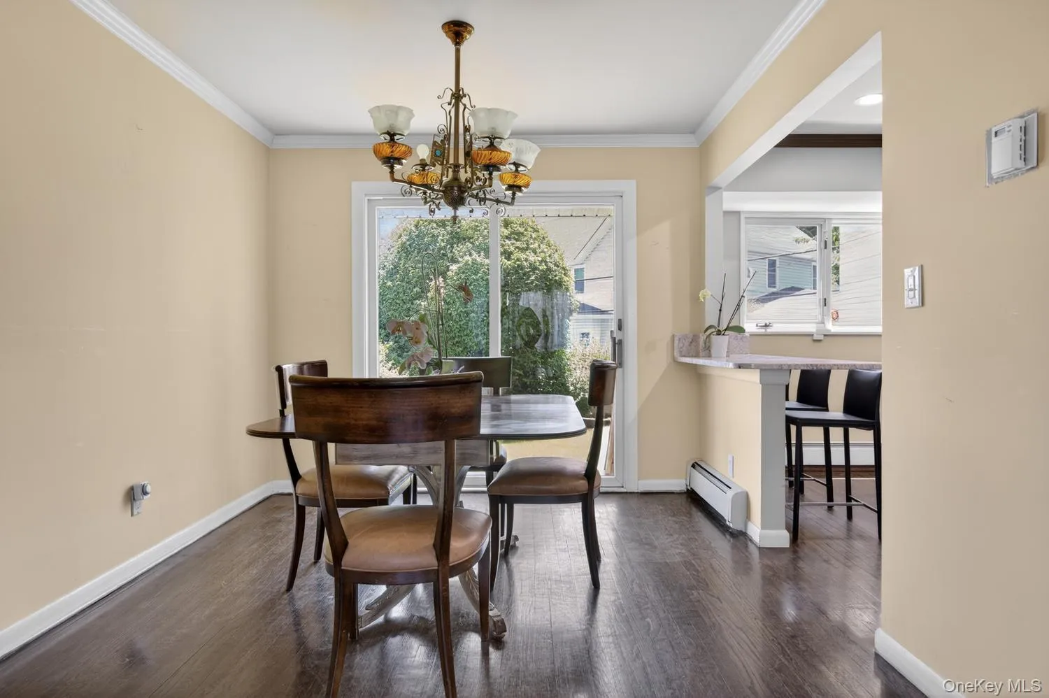 4 Gates Avenue, Oyster Bay, NY, 4 Bedrooms Bedrooms, 9 Rooms Rooms,2 BathroomsBathrooms,Residential,For Rent,Gates,0,1011133 4 Gates Avenue, Oyster Bay, NY, 4 Bedrooms Bedrooms, 9 Rooms Rooms,2 BathroomsBathrooms,Residential,For Rent,Gates,0,1011133