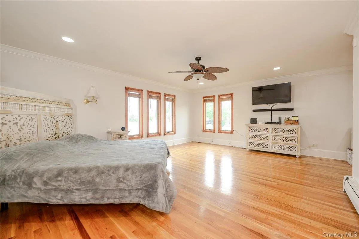 86 Edmore Lane, Islip, NY, 7 Bedrooms Bedrooms, 15 Rooms Rooms,4 BathroomsBathrooms,Residential,For Rent,Edmore,0,1011134 86 Edmore Lane, Islip, NY, 7 Bedrooms Bedrooms, 15 Rooms Rooms,4 BathroomsBathrooms,Residential,For Rent,Edmore,0,1011134