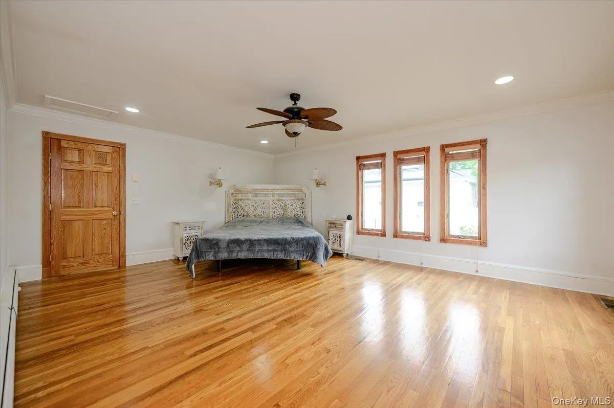 86 Edmore Lane, Islip, NY, 7 Bedrooms Bedrooms, 15 Rooms Rooms,4 BathroomsBathrooms,Residential,For Rent,Edmore,0,1011134 86 Edmore Lane, Islip, NY, 7 Bedrooms Bedrooms, 15 Rooms Rooms,4 BathroomsBathrooms,Residential,For Rent,Edmore,0,1011134