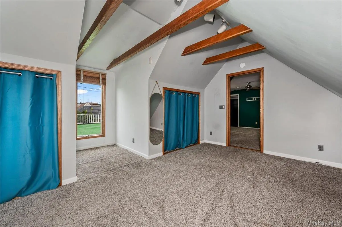 86 Edmore Lane, Islip, NY, 7 Bedrooms Bedrooms, 15 Rooms Rooms,4 BathroomsBathrooms,Residential,For Rent,Edmore,0,1011134 86 Edmore Lane, Islip, NY, 7 Bedrooms Bedrooms, 15 Rooms Rooms,4 BathroomsBathrooms,Residential,For Rent,Edmore,0,1011134