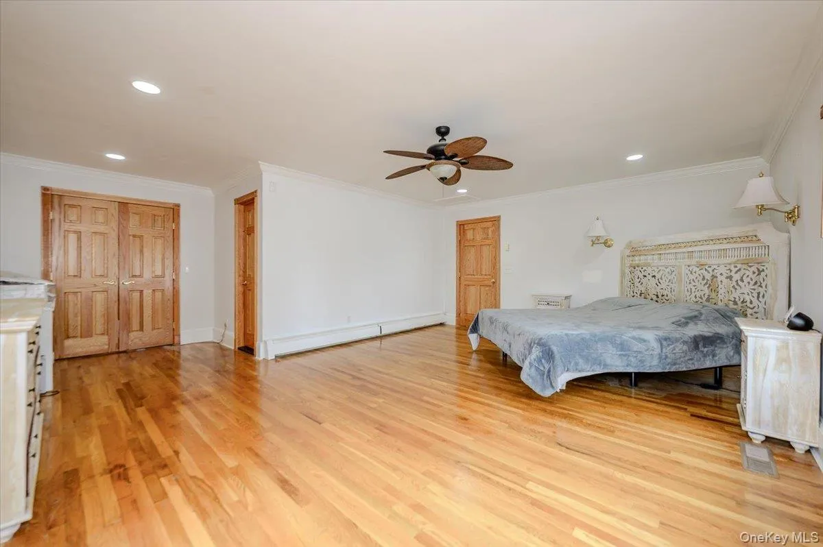 86 Edmore Lane, Islip, NY, 7 Bedrooms Bedrooms, 15 Rooms Rooms,4 BathroomsBathrooms,Residential,For Rent,Edmore,0,1011134 86 Edmore Lane, Islip, NY, 7 Bedrooms Bedrooms, 15 Rooms Rooms,4 BathroomsBathrooms,Residential,For Rent,Edmore,0,1011134