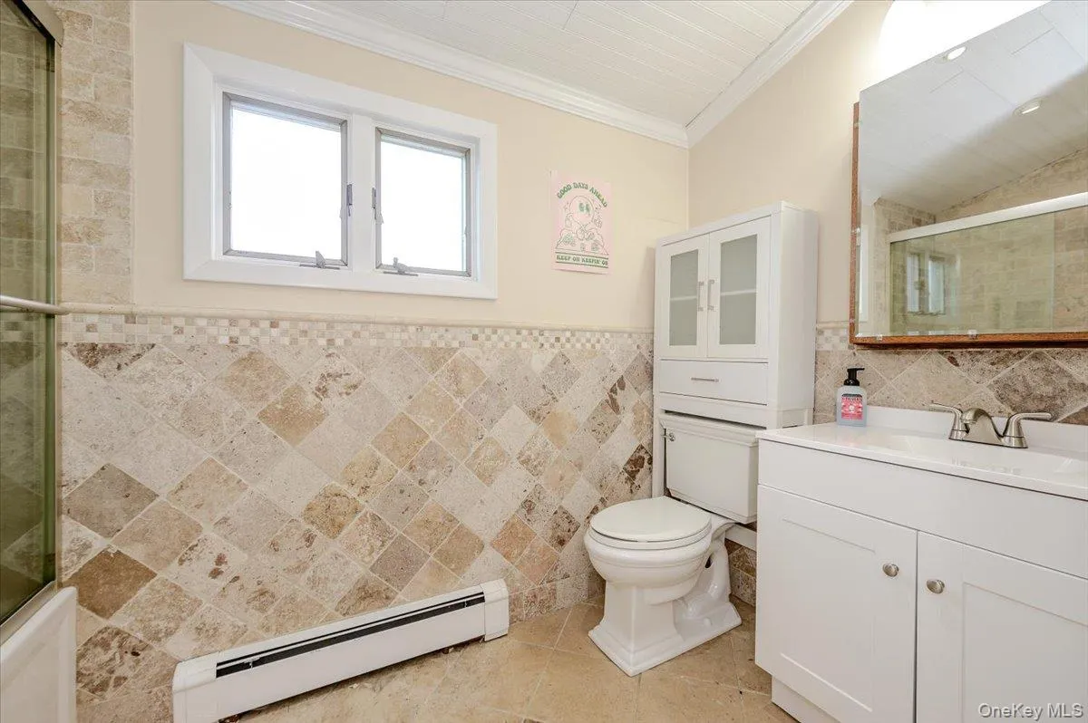 86 Edmore Lane, Islip, NY, 7 Bedrooms Bedrooms, 15 Rooms Rooms,4 BathroomsBathrooms,Residential,For Rent,Edmore,0,1011134 86 Edmore Lane, Islip, NY, 7 Bedrooms Bedrooms, 15 Rooms Rooms,4 BathroomsBathrooms,Residential,For Rent,Edmore,0,1011134