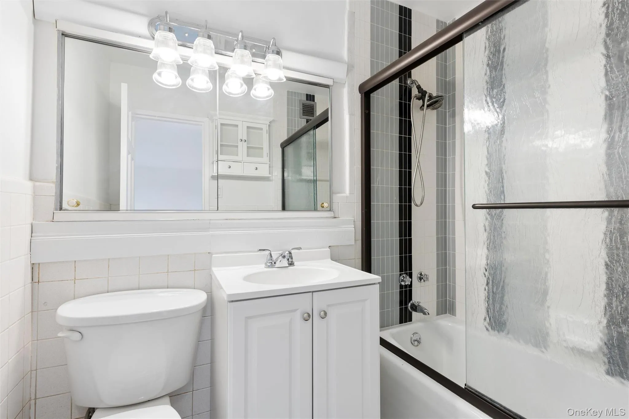 1815 215th Street, New York, NY, 1 Bedroom Bedrooms, 3 Rooms Rooms,1 BathroomBathrooms,Residential,For Rent,215th,0,1011138 1815 215th Street, New York, NY, 1 Bedroom Bedrooms, 3 Rooms Rooms,1 BathroomBathrooms,Residential,For Rent,215th,0,1011138
