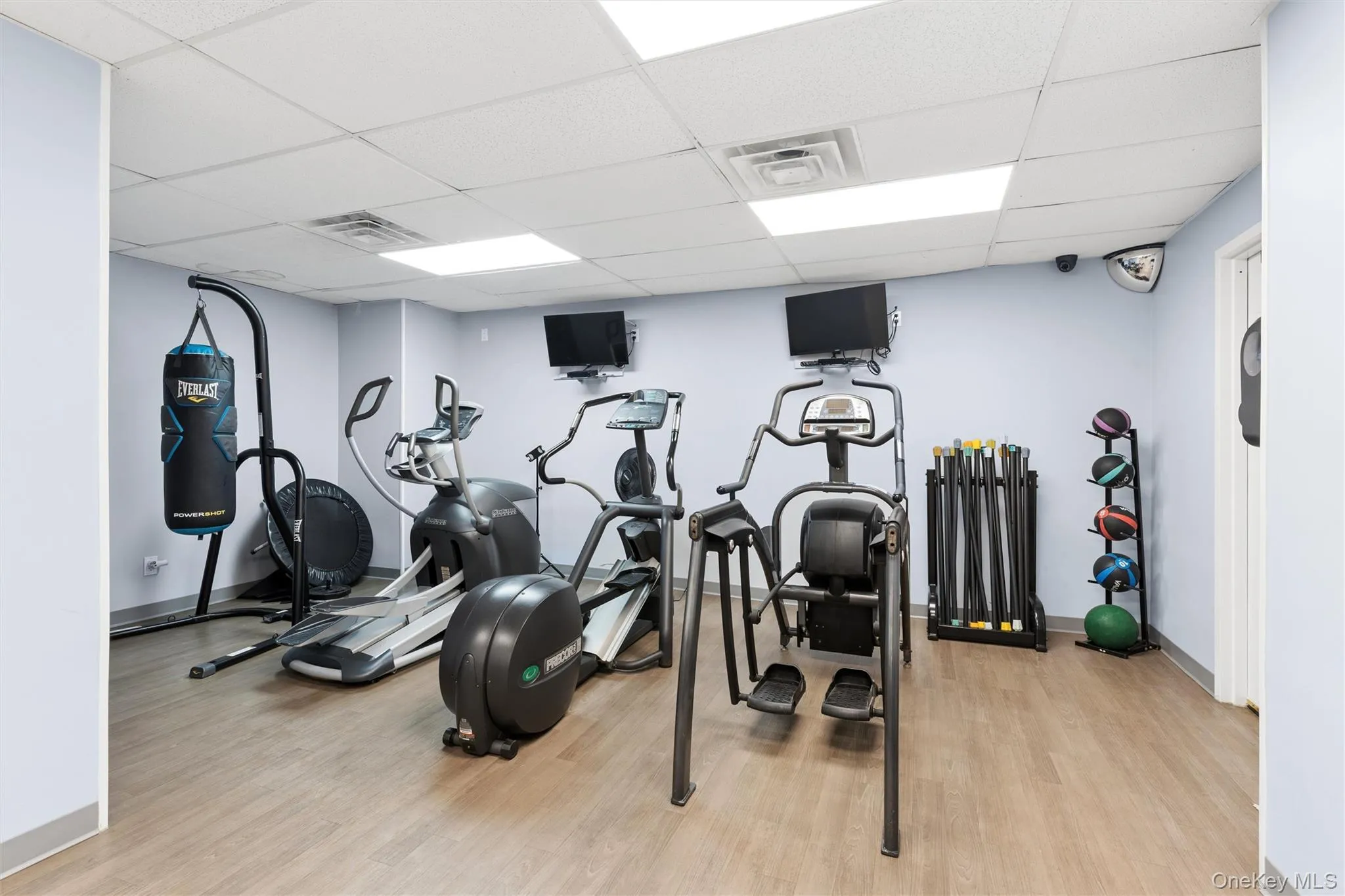 1815 215th Street, New York, NY, 1 Bedroom Bedrooms, 3 Rooms Rooms,1 BathroomBathrooms,Residential,For Rent,215th,0,1011138 1815 215th Street, New York, NY, 1 Bedroom Bedrooms, 3 Rooms Rooms,1 BathroomBathrooms,Residential,For Rent,215th,0,1011138