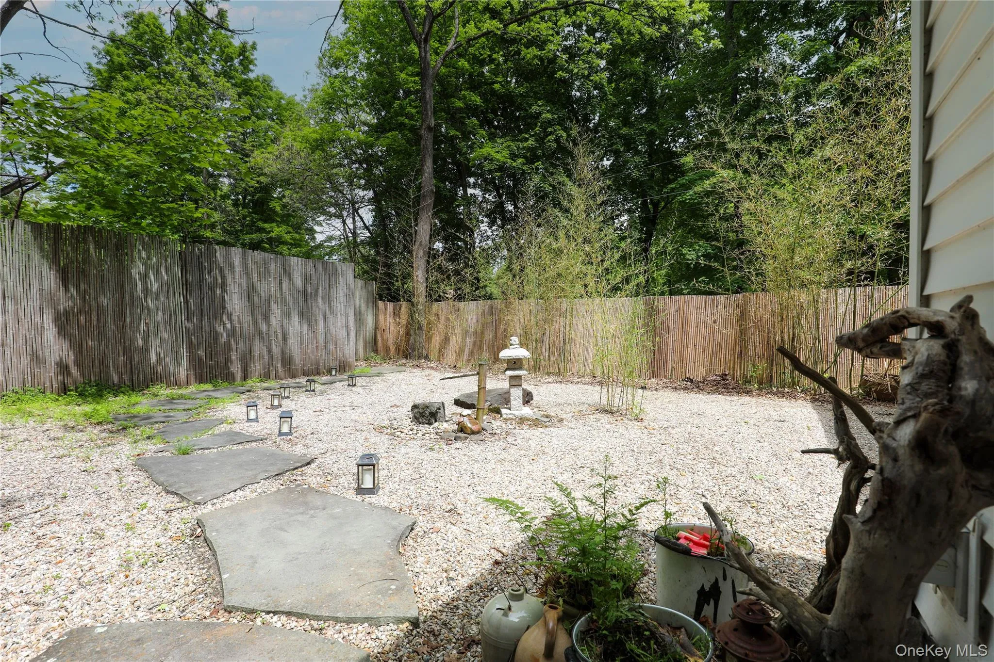 10 Fitzsimmons Lane, Woodstock, NY, 2 Bedrooms Bedrooms, 4 Rooms Rooms,1 BathroomBathrooms,Residential Lease,For Rent,Fitzsimmons,0,1011141 10 Fitzsimmons Lane, Woodstock, NY, 2 Bedrooms Bedrooms, 4 Rooms Rooms,1 BathroomBathrooms,Residential Lease,For Rent,Fitzsimmons,0,1011141