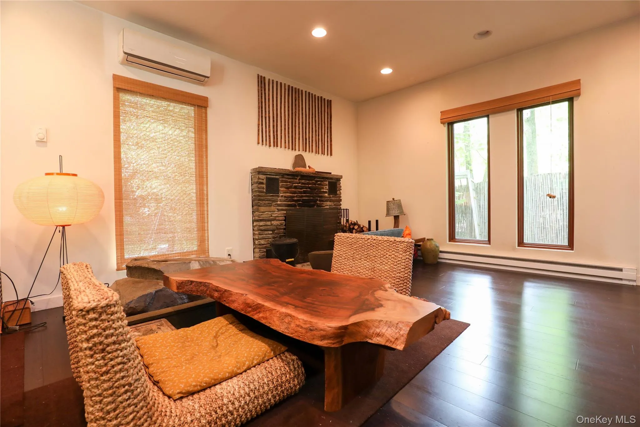 10 Fitzsimmons Lane, Woodstock, NY, 2 Bedrooms Bedrooms, 4 Rooms Rooms,1 BathroomBathrooms,Residential Lease,For Rent,Fitzsimmons,0,1011141 10 Fitzsimmons Lane, Woodstock, NY, 2 Bedrooms Bedrooms, 4 Rooms Rooms,1 BathroomBathrooms,Residential Lease,For Rent,Fitzsimmons,0,1011141