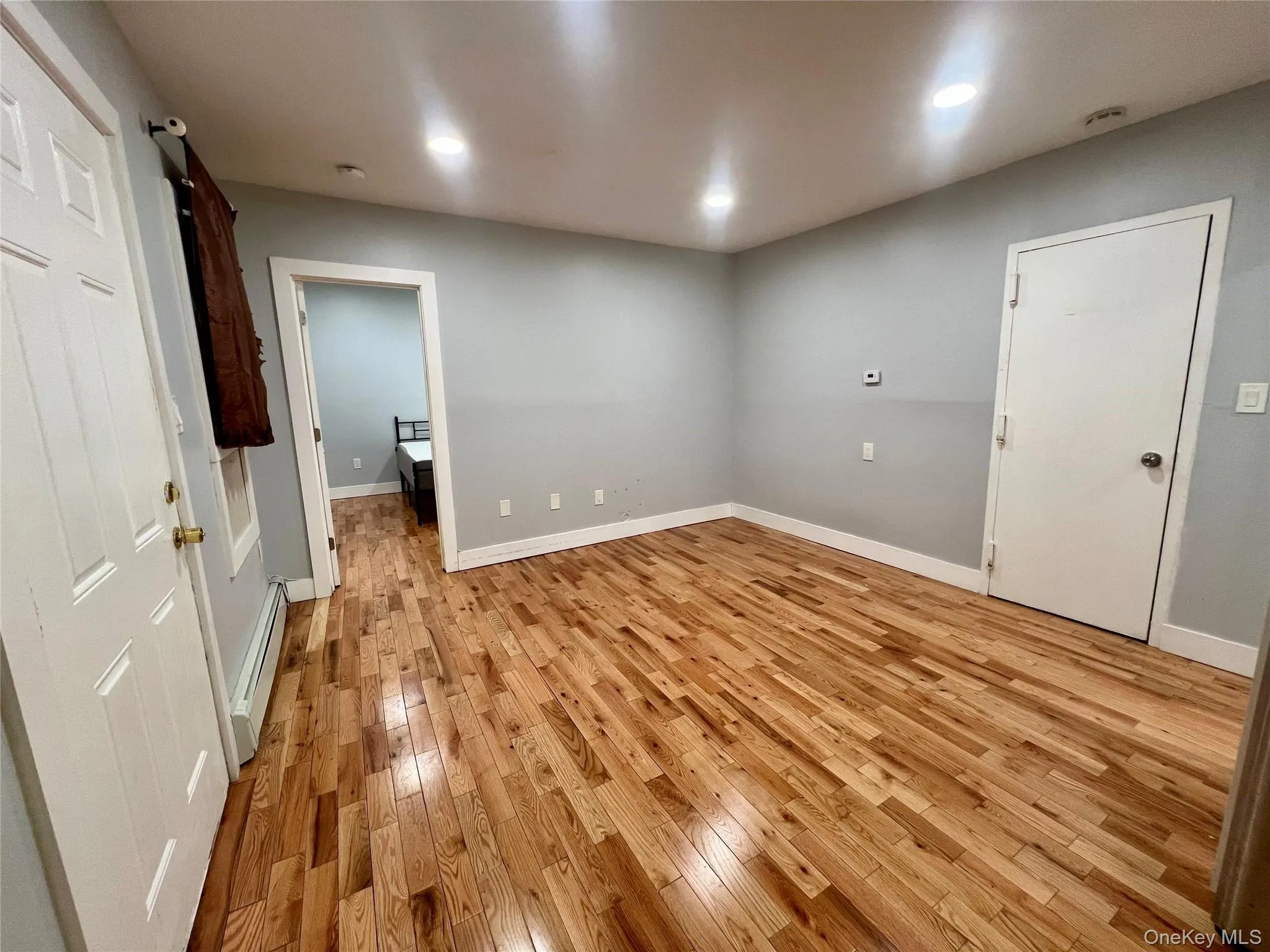 305A Beach 88th Street, New York, NY, 1 Bedroom Bedrooms, 3 Rooms Rooms,1 BathroomBathrooms,Residential Lease,For Rent,Beach 88th,0,1011143 305A Beach 88th Street, New York, NY, 1 Bedroom Bedrooms, 3 Rooms Rooms,1 BathroomBathrooms,Residential Lease,For Rent,Beach 88th,0,1011143