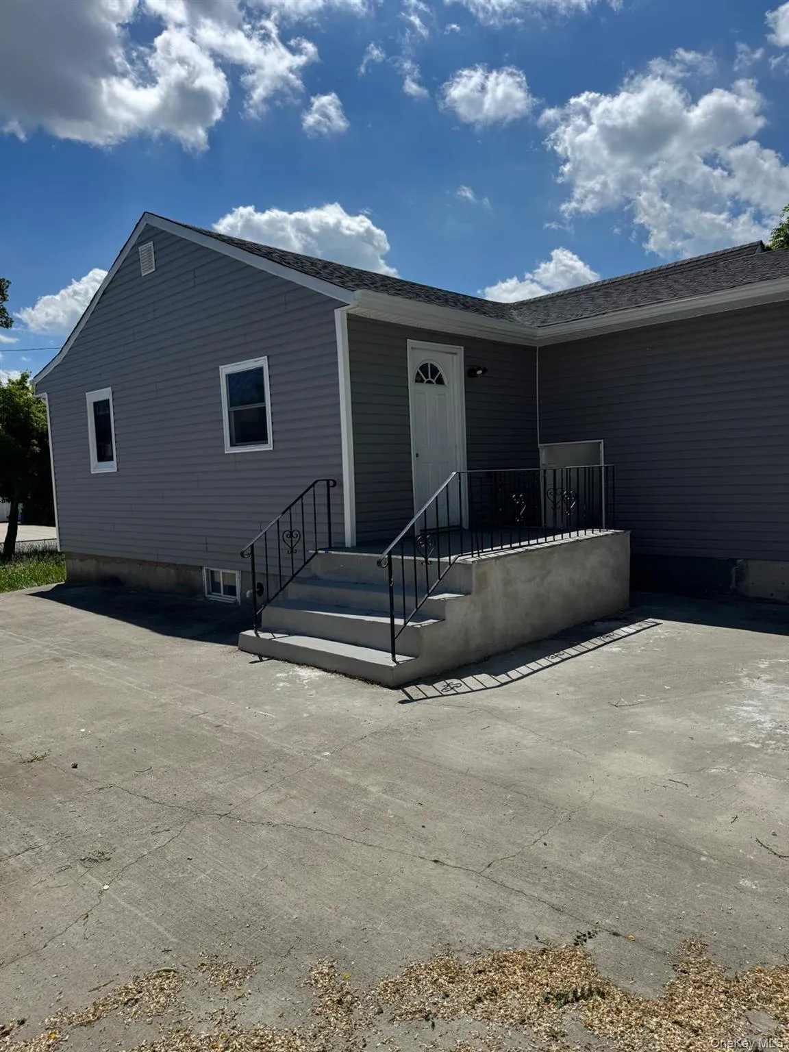 5 Remsen Street, Babylon, NY, 4 Bedrooms Bedrooms, 6 Rooms Rooms,2 BathroomsBathrooms,Residential,For Rent,Remsen,0,1011144 5 Remsen Street, Babylon, NY, 4 Bedrooms Bedrooms, 6 Rooms Rooms,2 BathroomsBathrooms,Residential,For Rent,Remsen,0,1011144