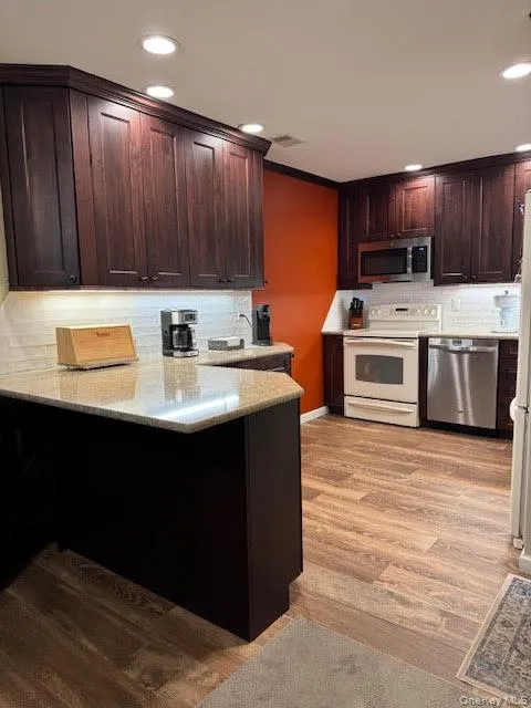 836 Skyline Drive, Brookhaven, NY, 3 Bedrooms Bedrooms, 12 Rooms Rooms,2 BathroomsBathrooms,Residential,For Rent,Skyline,0,1011145 836 Skyline Drive, Brookhaven, NY, 3 Bedrooms Bedrooms, 12 Rooms Rooms,2 BathroomsBathrooms,Residential,For Rent,Skyline,0,1011145