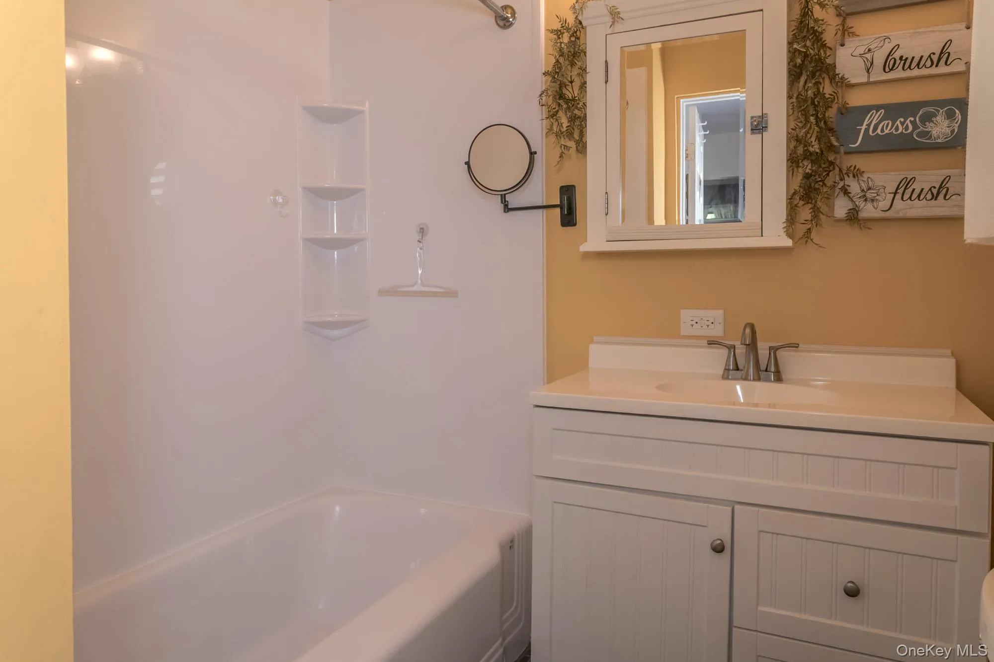 74 Highland Avenue, Warwick (town), NY, 3 Bedrooms Bedrooms, 7 Rooms Rooms,1 BathroomBathrooms,Residential,For Rent,Highland,0,1011146 74 Highland Avenue, Warwick (town), NY, 3 Bedrooms Bedrooms, 7 Rooms Rooms,1 BathroomBathrooms,Residential,For Rent,Highland,0,1011146