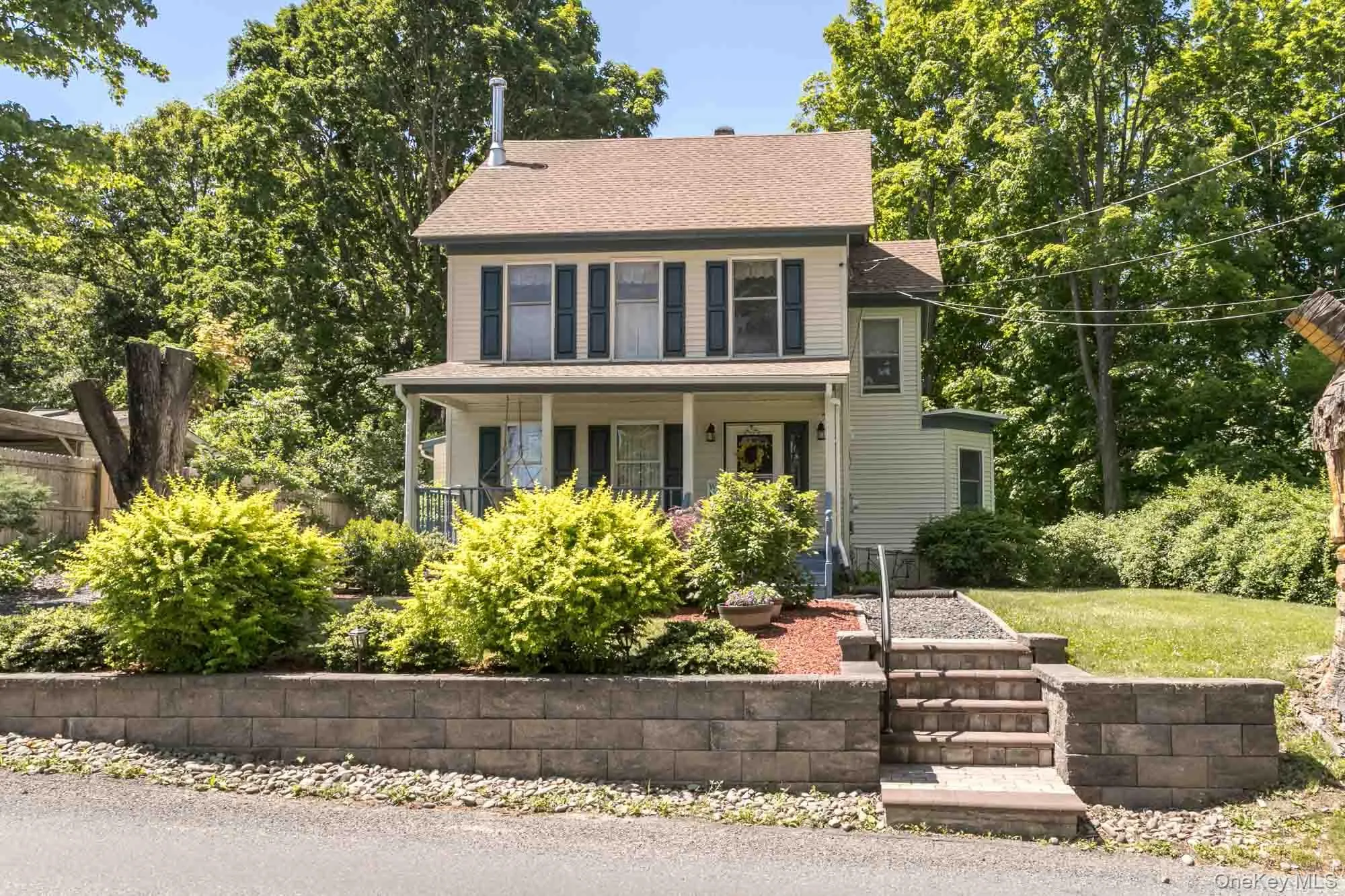 74 Highland Avenue, Warwick (town), NY, 3 Bedrooms Bedrooms, 7 Rooms Rooms,1 BathroomBathrooms,Residential,For Rent,Highland,0,1011146 74 Highland Avenue, Warwick (town), NY, 3 Bedrooms Bedrooms, 7 Rooms Rooms,1 BathroomBathrooms,Residential,For Rent,Highland,0,1011146