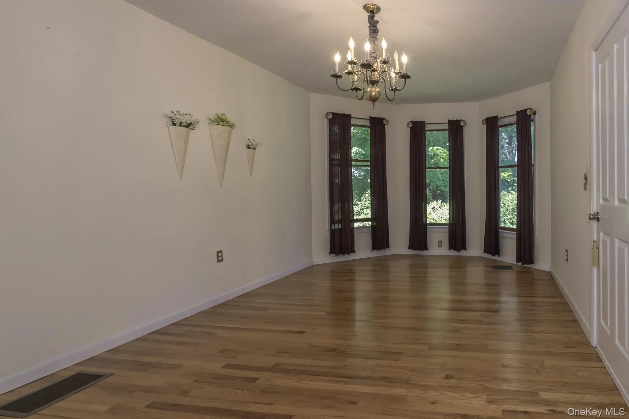 74 Highland Avenue, Warwick (town), NY, 3 Bedrooms Bedrooms, 7 Rooms Rooms,1 BathroomBathrooms,Residential,For Rent,Highland,0,1011146 74 Highland Avenue, Warwick (town), NY, 3 Bedrooms Bedrooms, 7 Rooms Rooms,1 BathroomBathrooms,Residential,For Rent,Highland,0,1011146