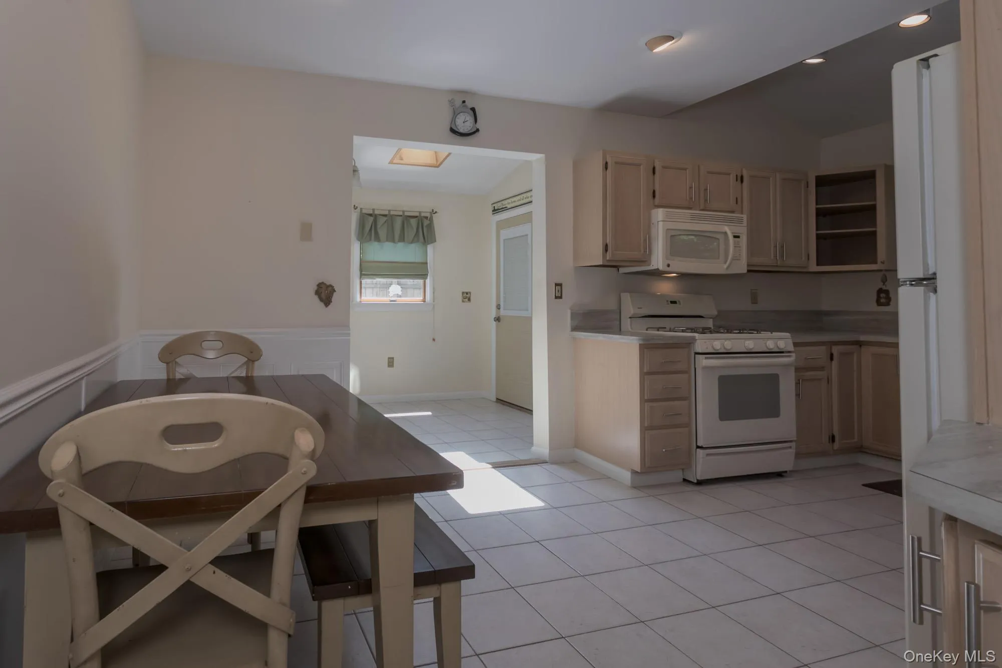 74 Highland Avenue, Warwick (town), NY, 3 Bedrooms Bedrooms, 7 Rooms Rooms,1 BathroomBathrooms,Residential,For Rent,Highland,0,1011146 74 Highland Avenue, Warwick (town), NY, 3 Bedrooms Bedrooms, 7 Rooms Rooms,1 BathroomBathrooms,Residential,For Rent,Highland,0,1011146