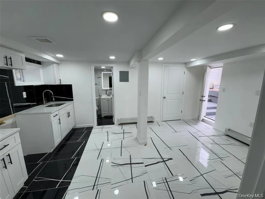 14944 20th Avenue, New York, NY, 5 Bedrooms Bedrooms, 7 Rooms Rooms,4 BathroomsBathrooms,Residential,For Rent,20th,0,1011147 14944 20th Avenue, New York, NY, 5 Bedrooms Bedrooms, 7 Rooms Rooms,4 BathroomsBathrooms,Residential,For Rent,20th,0,1011147
