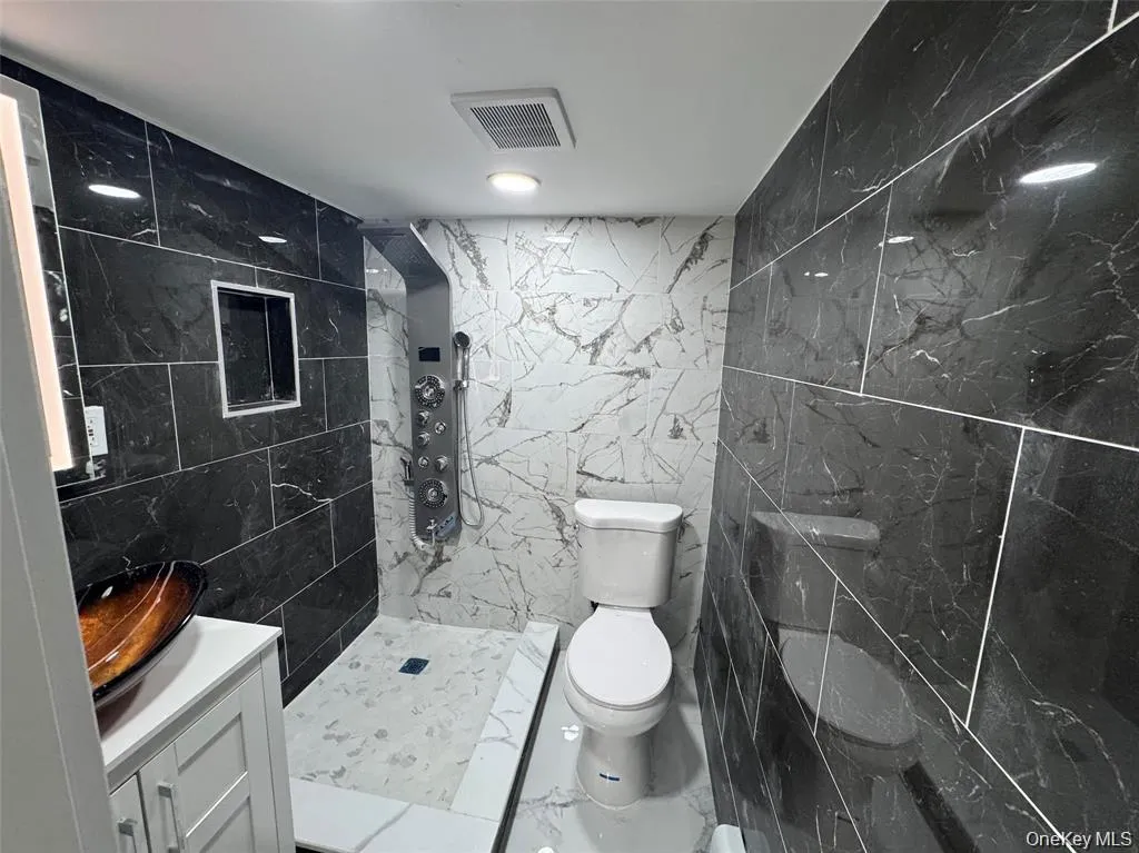 14944 20th Avenue, New York, NY, 5 Bedrooms Bedrooms, 7 Rooms Rooms,4 BathroomsBathrooms,Residential,For Rent,20th,0,1011147 14944 20th Avenue, New York, NY, 5 Bedrooms Bedrooms, 7 Rooms Rooms,4 BathroomsBathrooms,Residential,For Rent,20th,0,1011147