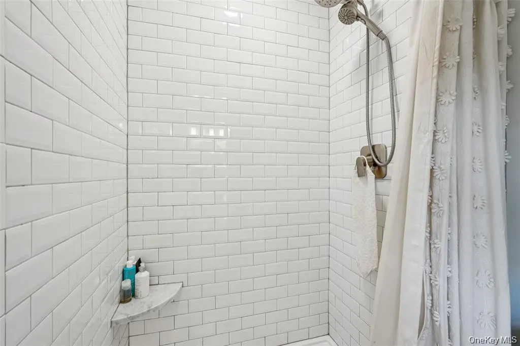 8 Abbey Road, Orangetown, NY, 4 Bedrooms Bedrooms, 10 Rooms Rooms,3 BathroomsBathrooms,Residential,For Rent,Abbey,0,1011155 8 Abbey Road, Orangetown, NY, 4 Bedrooms Bedrooms, 10 Rooms Rooms,3 BathroomsBathrooms,Residential,For Rent,Abbey,0,1011155