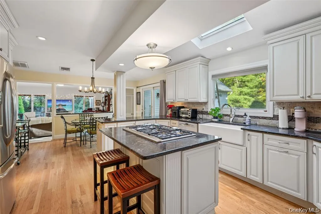 8 Abbey Road, Orangetown, NY, 4 Bedrooms Bedrooms, 10 Rooms Rooms,3 BathroomsBathrooms,Residential,For Rent,Abbey,0,1011155 8 Abbey Road, Orangetown, NY, 4 Bedrooms Bedrooms, 10 Rooms Rooms,3 BathroomsBathrooms,Residential,For Rent,Abbey,0,1011155