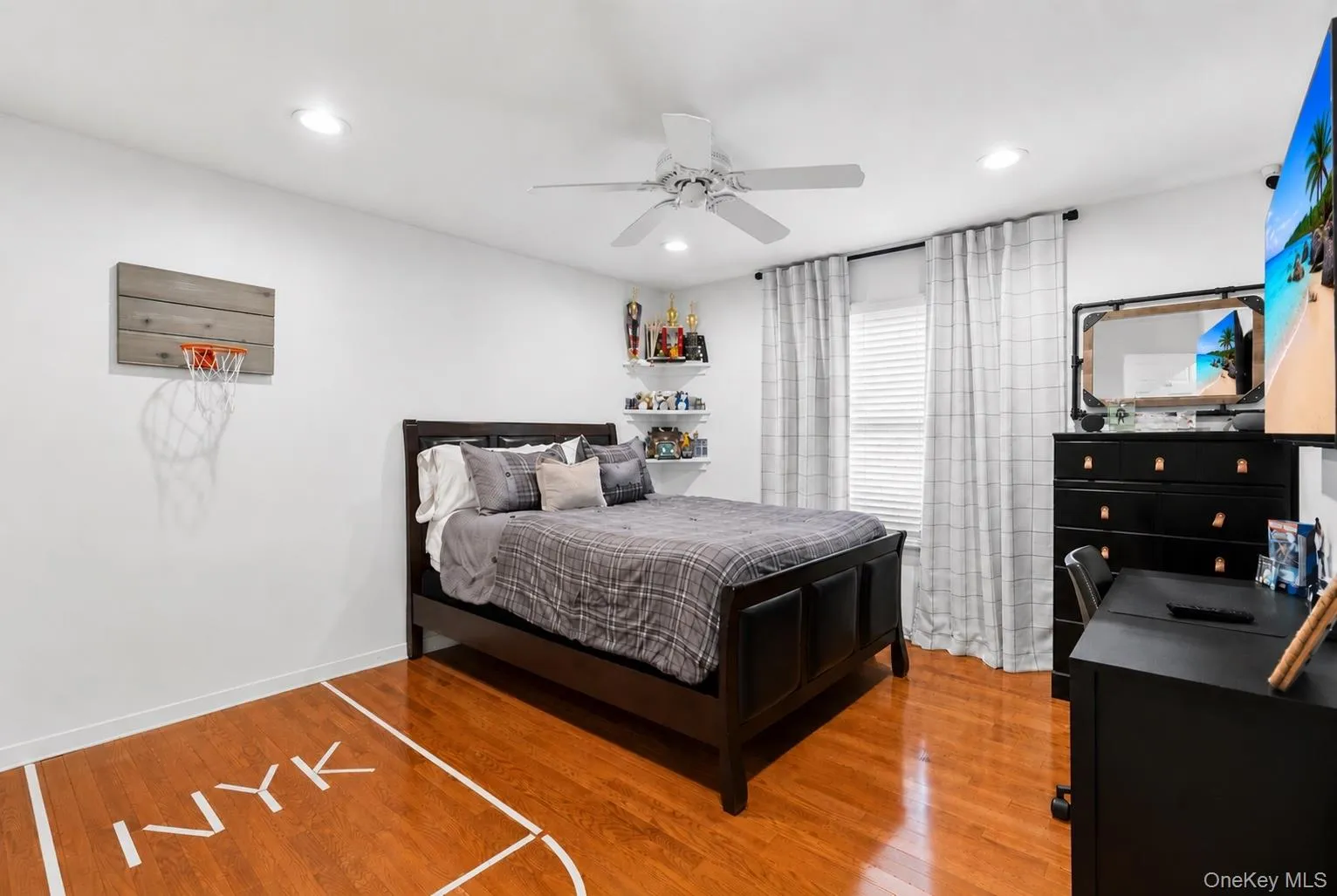 12 Cold Harbour Lane, Oyster Bay, NY, 4 Bedrooms Bedrooms, 8 Rooms Rooms,2 BathroomsBathrooms,Residential,For Rent,Cold Harbour,0,1011157 12 Cold Harbour Lane, Oyster Bay, NY, 4 Bedrooms Bedrooms, 8 Rooms Rooms,2 BathroomsBathrooms,Residential,For Rent,Cold Harbour,0,1011157