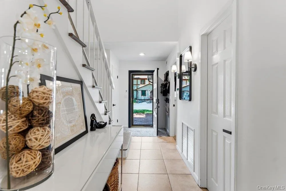 12 Cold Harbour Lane, Oyster Bay, NY, 4 Bedrooms Bedrooms, 8 Rooms Rooms,2 BathroomsBathrooms,Residential,For Rent,Cold Harbour,0,1011157 12 Cold Harbour Lane, Oyster Bay, NY, 4 Bedrooms Bedrooms, 8 Rooms Rooms,2 BathroomsBathrooms,Residential,For Rent,Cold Harbour,0,1011157