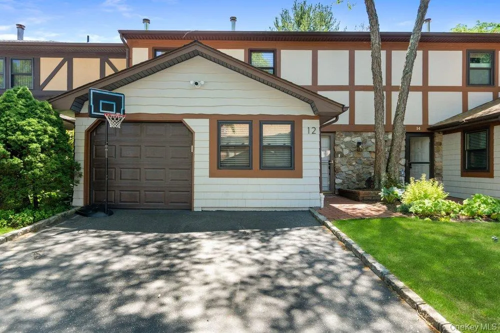 12 Cold Harbour Lane, Oyster Bay, NY, 4 Bedrooms Bedrooms, 8 Rooms Rooms,2 BathroomsBathrooms,Residential,For Rent,Cold Harbour,0,1011157 12 Cold Harbour Lane, Oyster Bay, NY, 4 Bedrooms Bedrooms, 8 Rooms Rooms,2 BathroomsBathrooms,Residential,For Rent,Cold Harbour,0,1011157