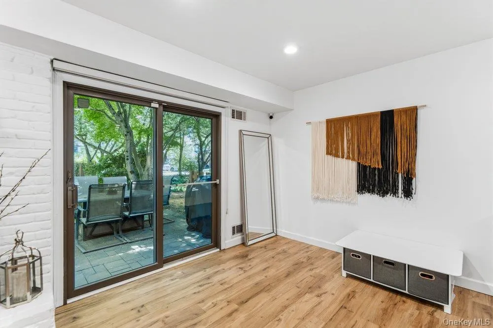 12 Cold Harbour Lane, Oyster Bay, NY, 4 Bedrooms Bedrooms, 8 Rooms Rooms,2 BathroomsBathrooms,Residential,For Rent,Cold Harbour,0,1011157 12 Cold Harbour Lane, Oyster Bay, NY, 4 Bedrooms Bedrooms, 8 Rooms Rooms,2 BathroomsBathrooms,Residential,For Rent,Cold Harbour,0,1011157