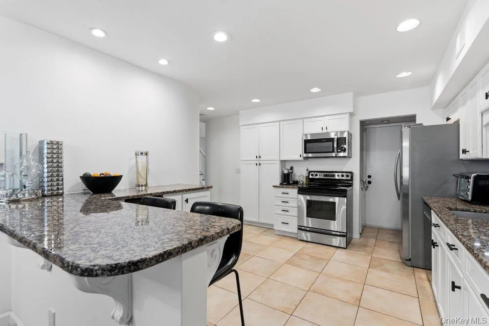 12 Cold Harbour Lane, Oyster Bay, NY, 4 Bedrooms Bedrooms, 8 Rooms Rooms,2 BathroomsBathrooms,Residential,For Rent,Cold Harbour,0,1011157 12 Cold Harbour Lane, Oyster Bay, NY, 4 Bedrooms Bedrooms, 8 Rooms Rooms,2 BathroomsBathrooms,Residential,For Rent,Cold Harbour,0,1011157