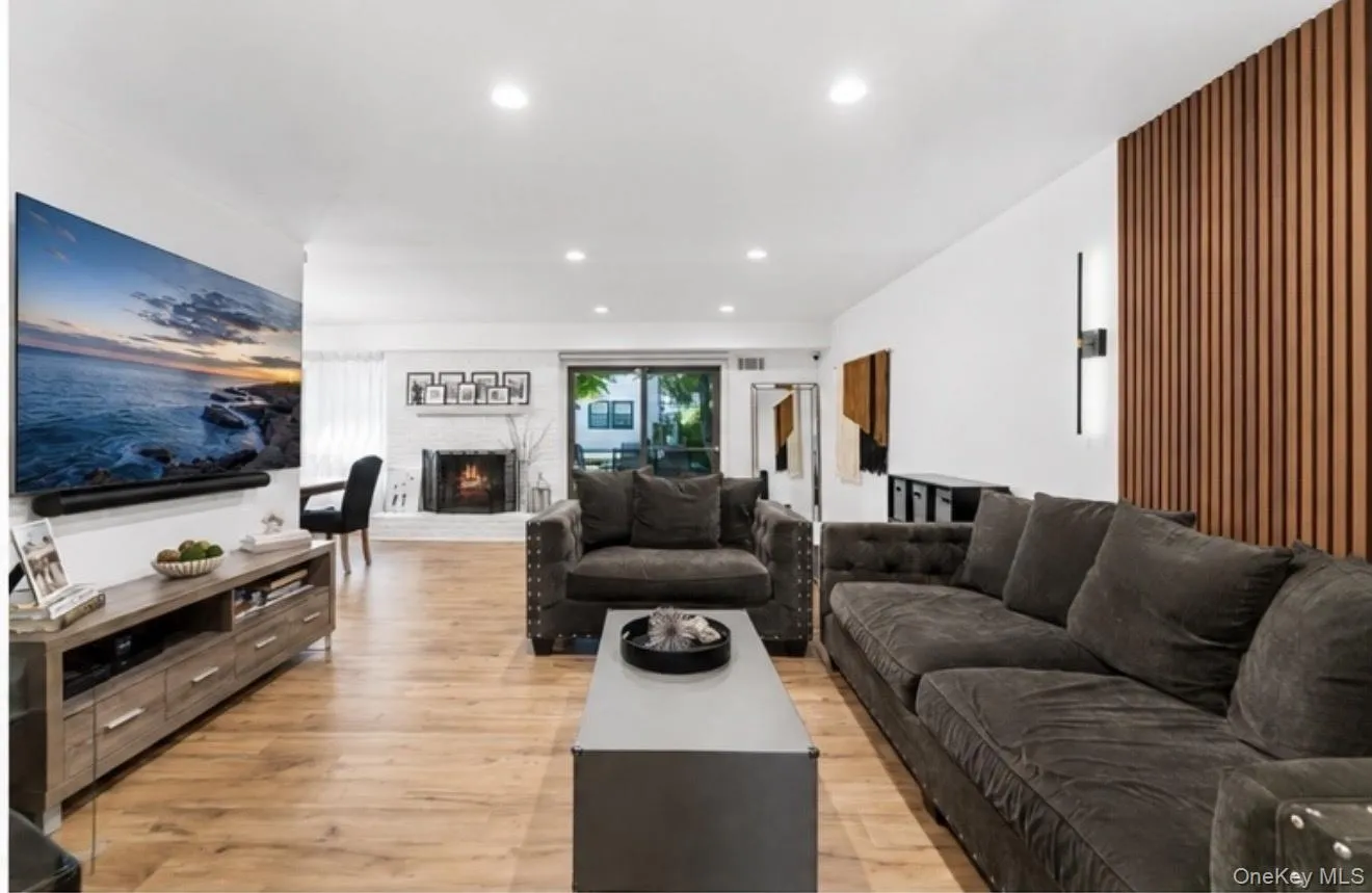 12 Cold Harbour Lane, Oyster Bay, NY, 4 Bedrooms Bedrooms, 8 Rooms Rooms,2 BathroomsBathrooms,Residential,For Rent,Cold Harbour,0,1011157 12 Cold Harbour Lane, Oyster Bay, NY, 4 Bedrooms Bedrooms, 8 Rooms Rooms,2 BathroomsBathrooms,Residential,For Rent,Cold Harbour,0,1011157