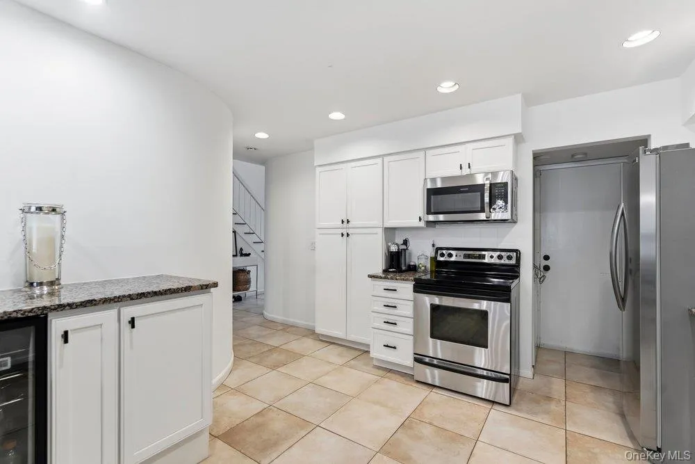 12 Cold Harbour Lane, Oyster Bay, NY, 4 Bedrooms Bedrooms, 8 Rooms Rooms,2 BathroomsBathrooms,Residential,For Rent,Cold Harbour,0,1011157 12 Cold Harbour Lane, Oyster Bay, NY, 4 Bedrooms Bedrooms, 8 Rooms Rooms,2 BathroomsBathrooms,Residential,For Rent,Cold Harbour,0,1011157