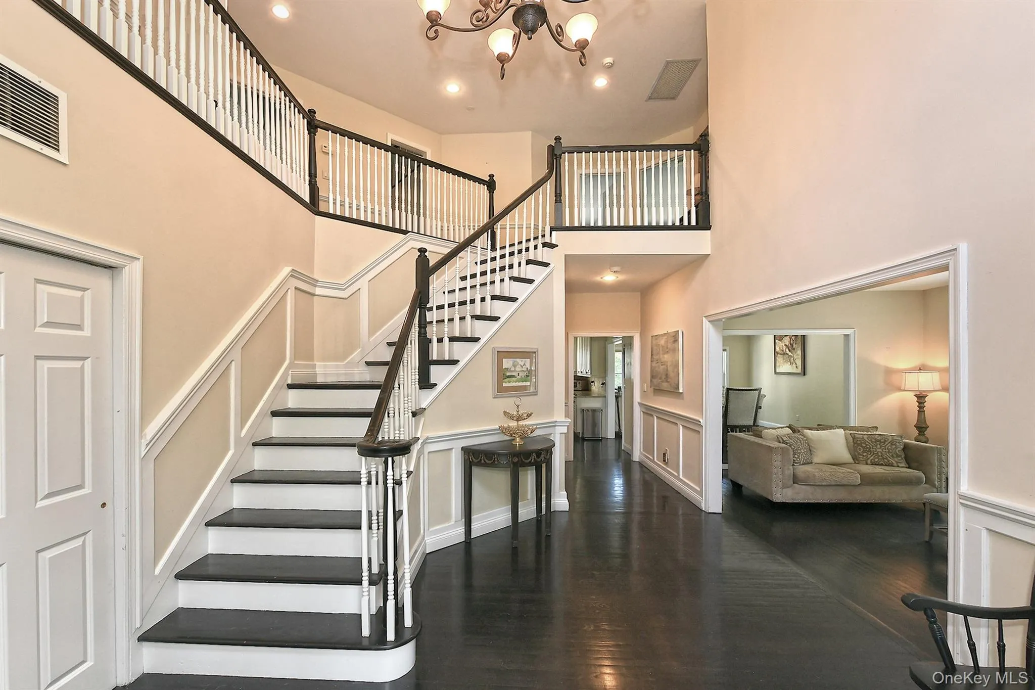 4 Hampton Court, Huntington, NY, 4 Bedrooms Bedrooms, 10 Rooms Rooms,4 BathroomsBathrooms,Residential,For Rent,Hampton,0,1011169 4 Hampton Court, Huntington, NY, 4 Bedrooms Bedrooms, 10 Rooms Rooms,4 BathroomsBathrooms,Residential,For Rent,Hampton,0,1011169