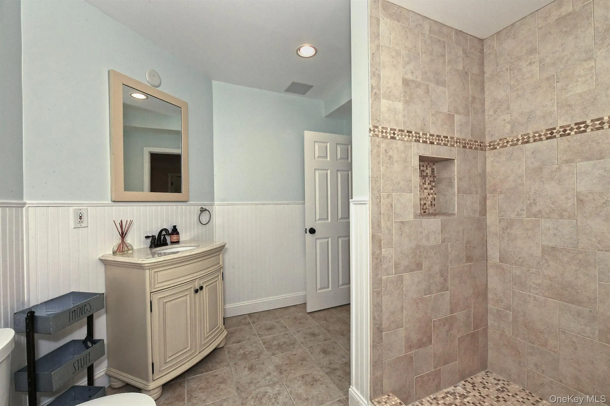 4 Hampton Court, Huntington, NY, 4 Bedrooms Bedrooms, 10 Rooms Rooms,4 BathroomsBathrooms,Residential,For Rent,Hampton,0,1011169 4 Hampton Court, Huntington, NY, 4 Bedrooms Bedrooms, 10 Rooms Rooms,4 BathroomsBathrooms,Residential,For Rent,Hampton,0,1011169
