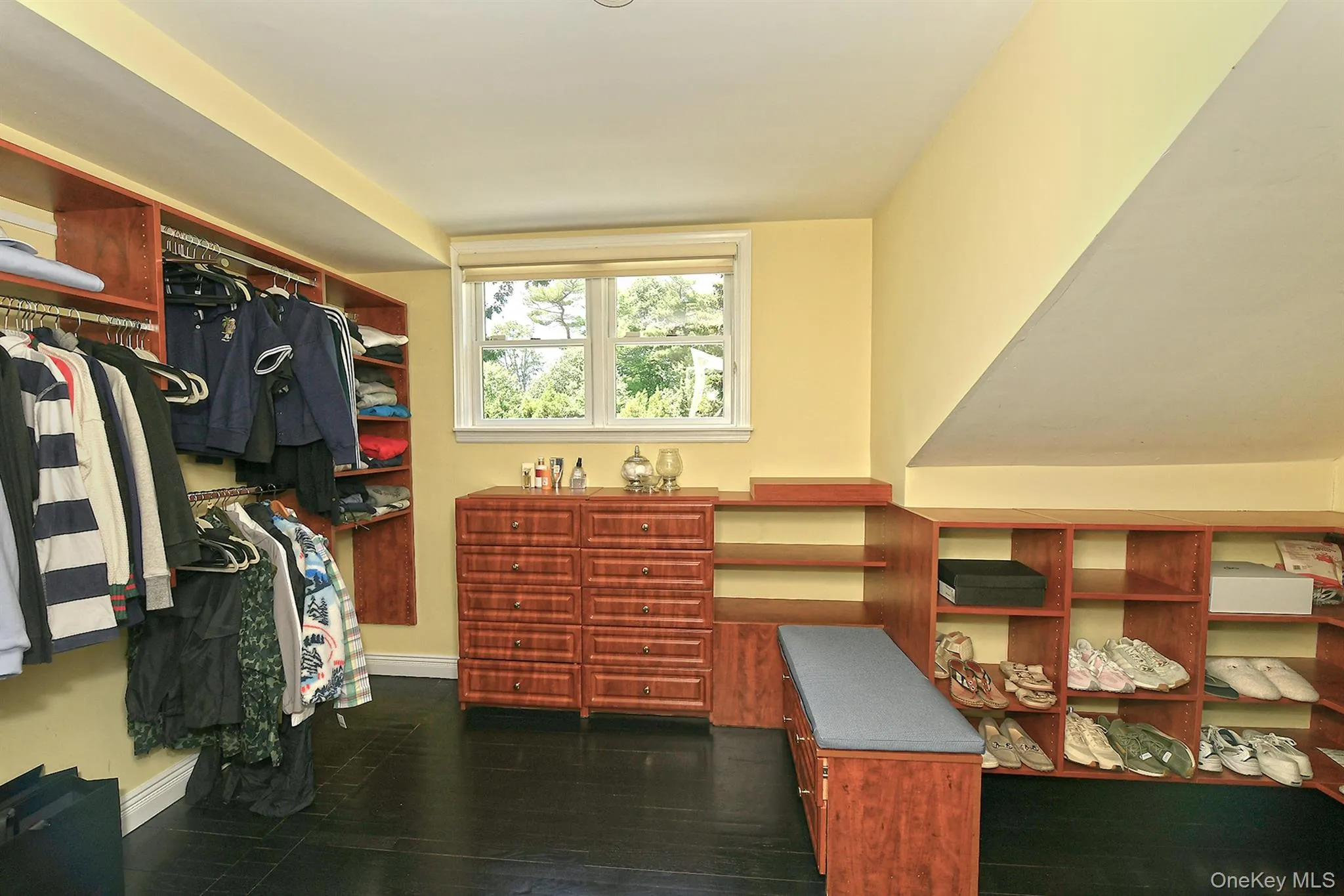 4 Hampton Court, Huntington, NY, 4 Bedrooms Bedrooms, 10 Rooms Rooms,4 BathroomsBathrooms,Residential,For Rent,Hampton,0,1011169 4 Hampton Court, Huntington, NY, 4 Bedrooms Bedrooms, 10 Rooms Rooms,4 BathroomsBathrooms,Residential,For Rent,Hampton,0,1011169