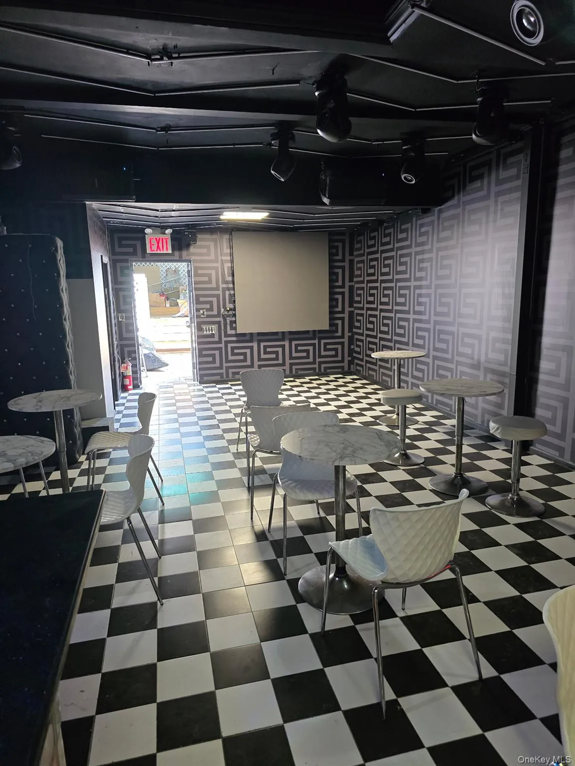 93-13 Roosevelt Avenue, New York, NY, ,Commercial Lease,For Rent,Roosevelt,0,1011179 93-13 Roosevelt Avenue, New York, NY, ,Commercial Lease,For Rent,Roosevelt,0,1011179