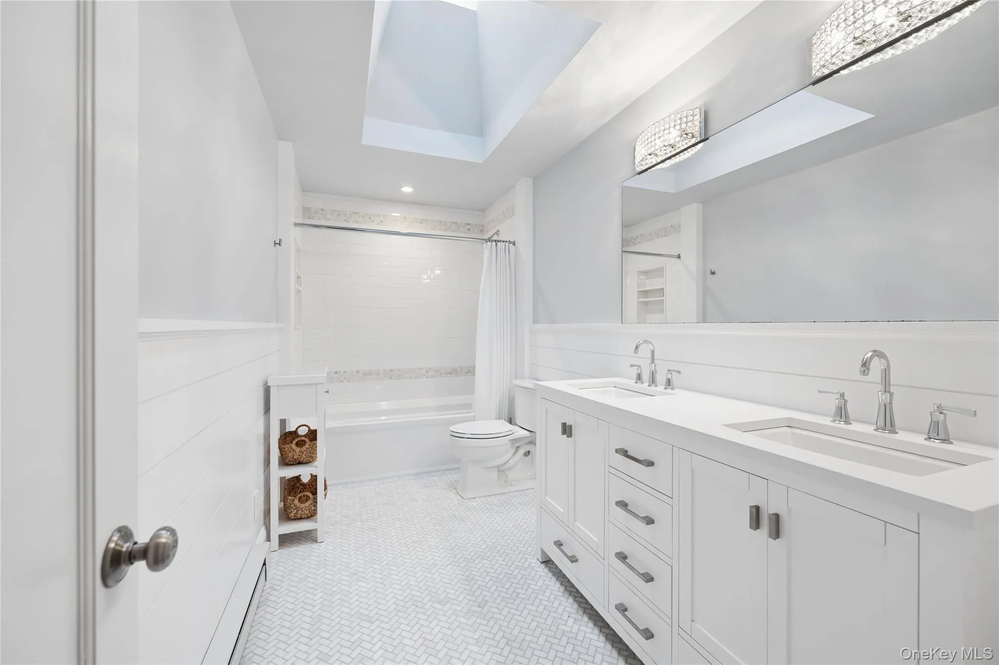37 Fanning Avenue, Southampton, NY, 3 Bedrooms Bedrooms, 6 Rooms Rooms,2 BathroomsBathrooms,Residential,For Rent,Fanning,0,KEY1011183 37 Fanning Avenue, Southampton, NY, 3 Bedrooms Bedrooms, 6 Rooms Rooms,2 BathroomsBathrooms,Residential,For Rent,Fanning,0,KEY1011183
