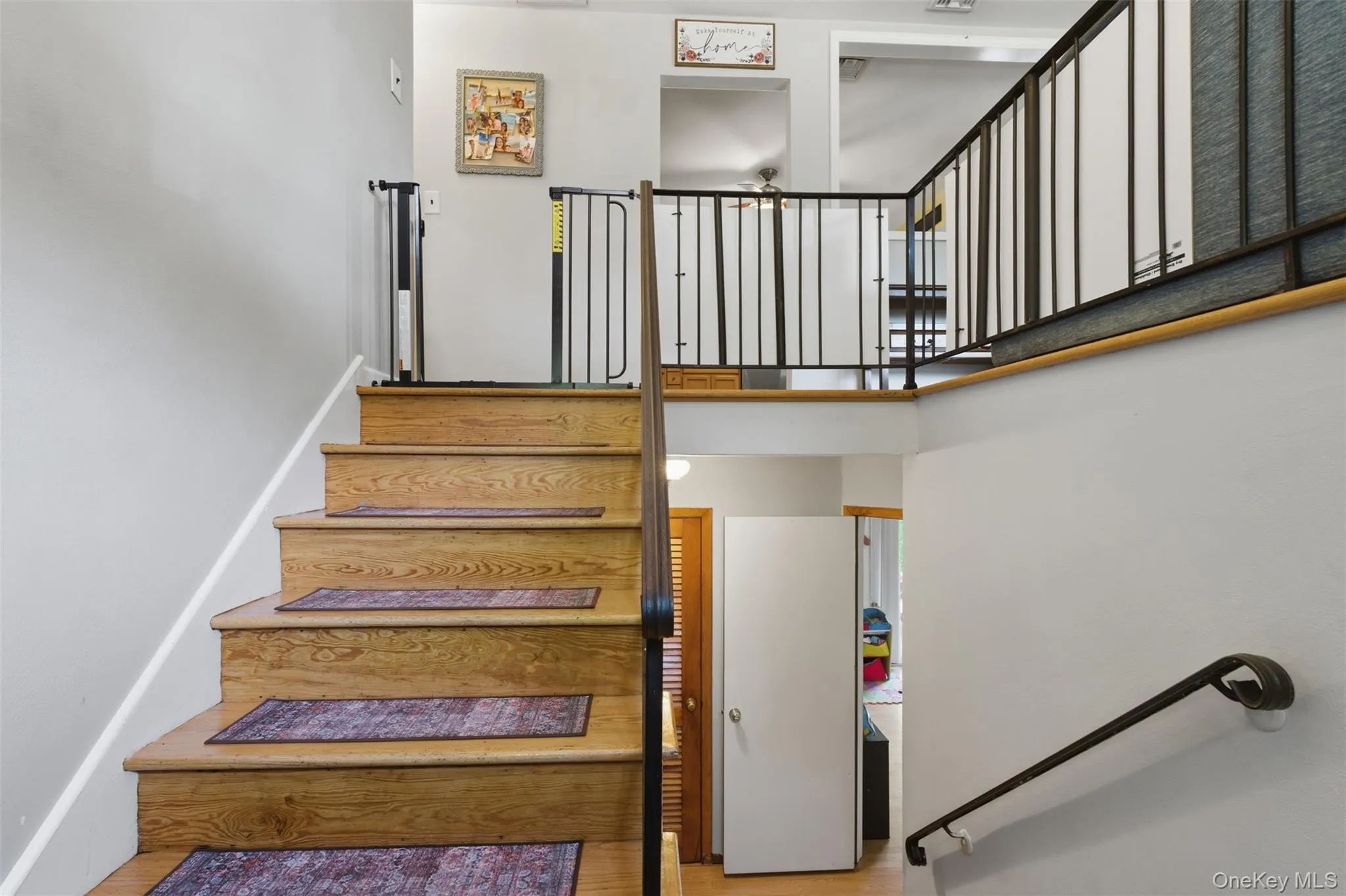 55 Carolina Drive, Clarkstown, NY, 4 Bedrooms Bedrooms, 8 Rooms Rooms,1 BathroomBathrooms,Residential,For Rent,Carolina,0,1011191 55 Carolina Drive, Clarkstown, NY, 4 Bedrooms Bedrooms, 8 Rooms Rooms,1 BathroomBathrooms,Residential,For Rent,Carolina,0,1011191