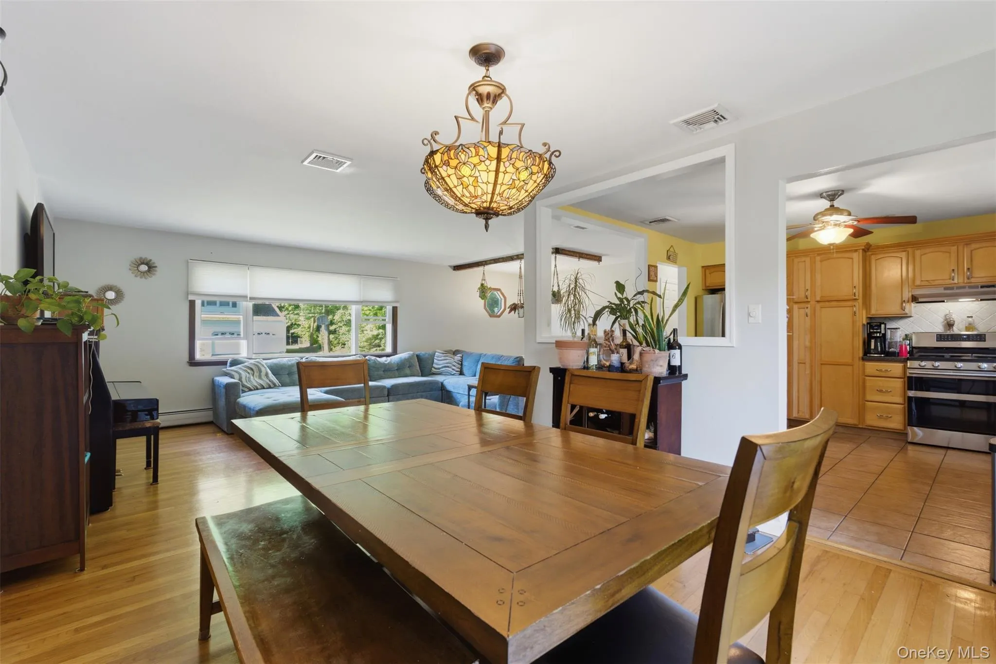 55 Carolina Drive, Clarkstown, NY, 4 Bedrooms Bedrooms, 8 Rooms Rooms,1 BathroomBathrooms,Residential,For Rent,Carolina,0,1011191 55 Carolina Drive, Clarkstown, NY, 4 Bedrooms Bedrooms, 8 Rooms Rooms,1 BathroomBathrooms,Residential,For Rent,Carolina,0,1011191