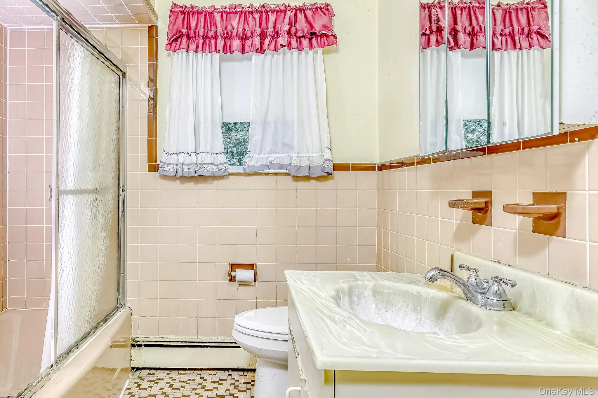 33 York Avenue, Thompson, NY, 3 Bedrooms Bedrooms, 5 Rooms Rooms,1 BathroomBathrooms,Residential,For Rent,York,0,1011192 33 York Avenue, Thompson, NY, 3 Bedrooms Bedrooms, 5 Rooms Rooms,1 BathroomBathrooms,Residential,For Rent,York,0,1011192