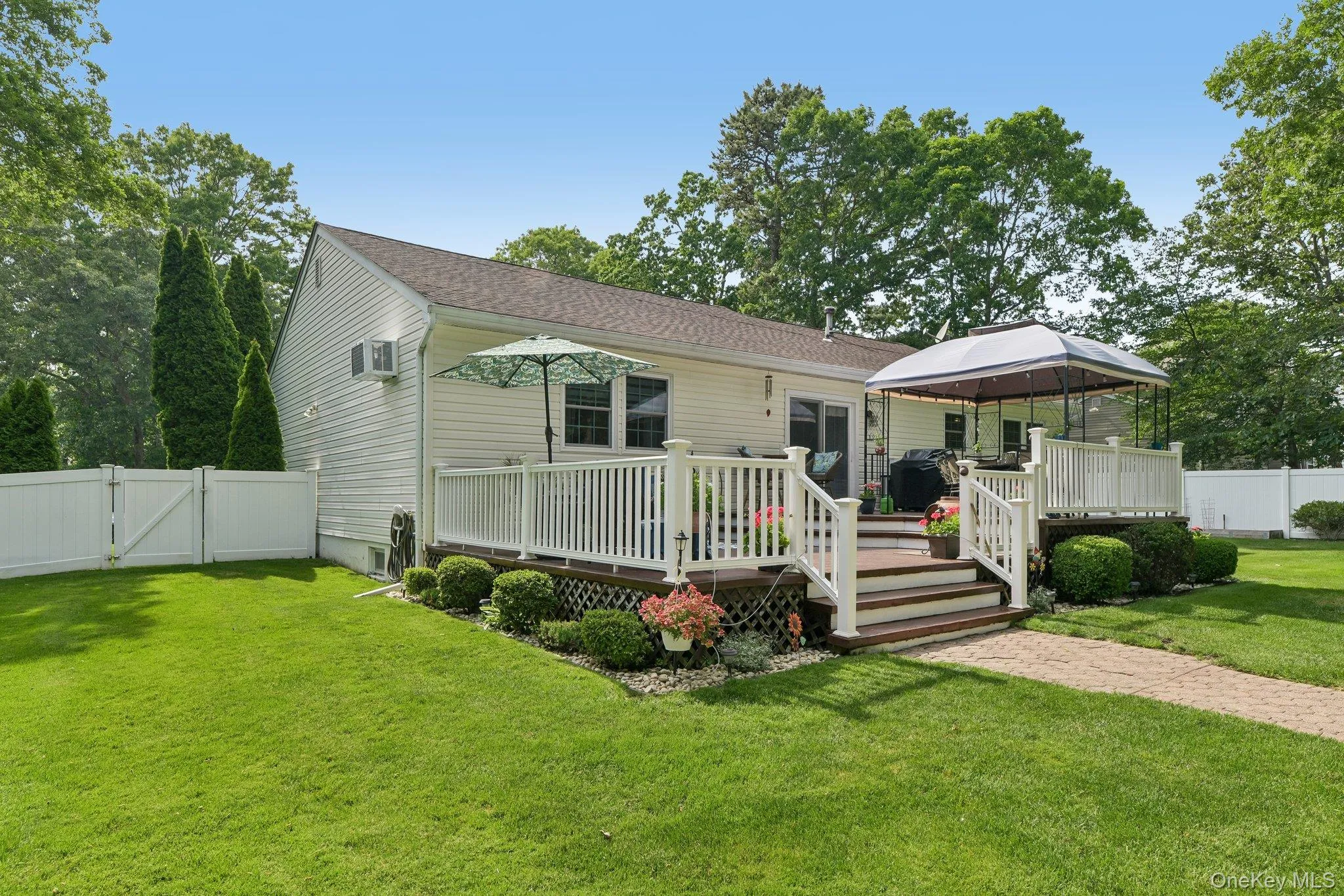 15 Chardonnay Drive, Brookhaven, NY, 3 Bedrooms Bedrooms, 6 Rooms Rooms,2 BathroomsBathrooms,Residential,For Rent,Chardonnay,0,1011193 15 Chardonnay Drive, Brookhaven, NY, 3 Bedrooms Bedrooms, 6 Rooms Rooms,2 BathroomsBathrooms,Residential,For Rent,Chardonnay,0,1011193