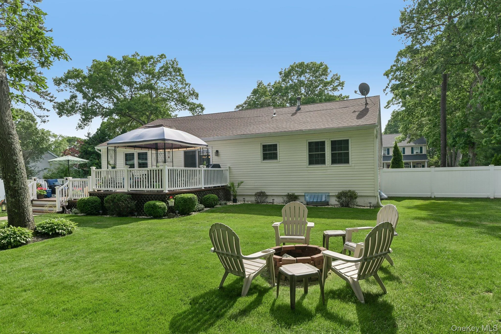 15 Chardonnay Drive, Brookhaven, NY, 3 Bedrooms Bedrooms, 6 Rooms Rooms,2 BathroomsBathrooms,Residential,For Rent,Chardonnay,0,1011193 15 Chardonnay Drive, Brookhaven, NY, 3 Bedrooms Bedrooms, 6 Rooms Rooms,2 BathroomsBathrooms,Residential,For Rent,Chardonnay,0,1011193