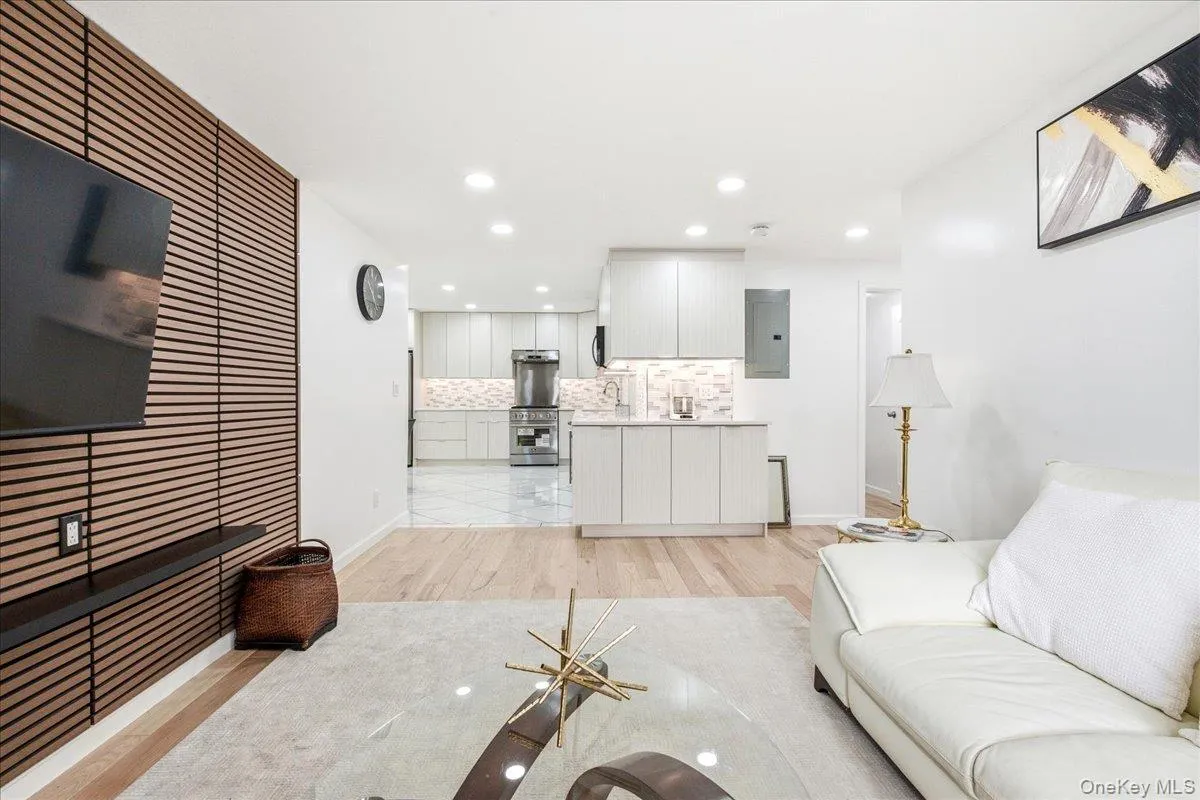 72-11 110th Street, New York, NY, 2 Bedrooms Bedrooms, 6 Rooms Rooms,2 BathroomsBathrooms,Residential,For Rent,110th,0,1011197 72-11 110th Street, New York, NY, 2 Bedrooms Bedrooms, 6 Rooms Rooms,2 BathroomsBathrooms,Residential,For Rent,110th,0,1011197