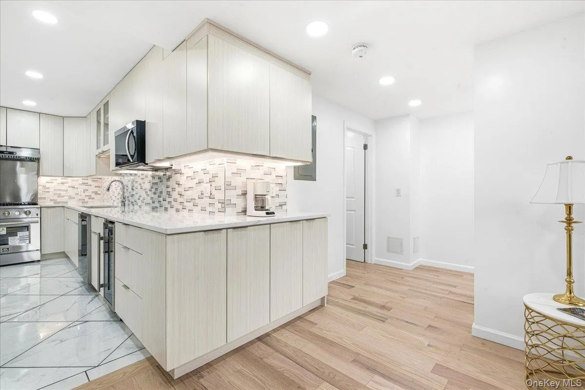 72-11 110th Street, New York, NY, 2 Bedrooms Bedrooms, 6 Rooms Rooms,2 BathroomsBathrooms,Residential,For Rent,110th,0,1011197 72-11 110th Street, New York, NY, 2 Bedrooms Bedrooms, 6 Rooms Rooms,2 BathroomsBathrooms,Residential,For Rent,110th,0,1011197