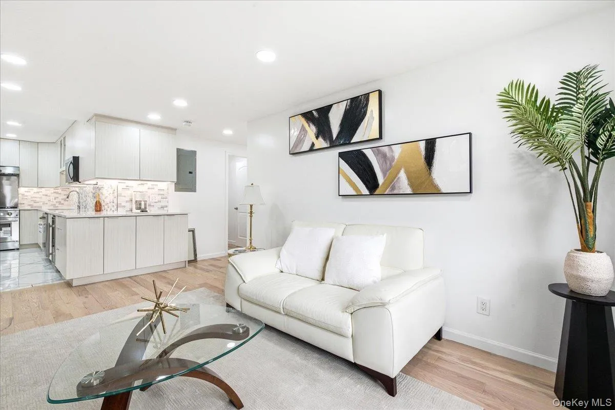 72-11 110th Street, New York, NY, 2 Bedrooms Bedrooms, 6 Rooms Rooms,2 BathroomsBathrooms,Residential,For Rent,110th,0,1011197 72-11 110th Street, New York, NY, 2 Bedrooms Bedrooms, 6 Rooms Rooms,2 BathroomsBathrooms,Residential,For Rent,110th,0,1011197