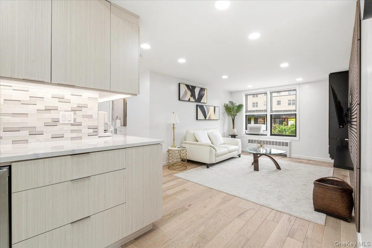 72-11 110th Street, New York, NY, 2 Bedrooms Bedrooms, 6 Rooms Rooms,2 BathroomsBathrooms,Residential,For Rent,110th,0,1011197 72-11 110th Street, New York, NY, 2 Bedrooms Bedrooms, 6 Rooms Rooms,2 BathroomsBathrooms,Residential,For Rent,110th,0,1011197