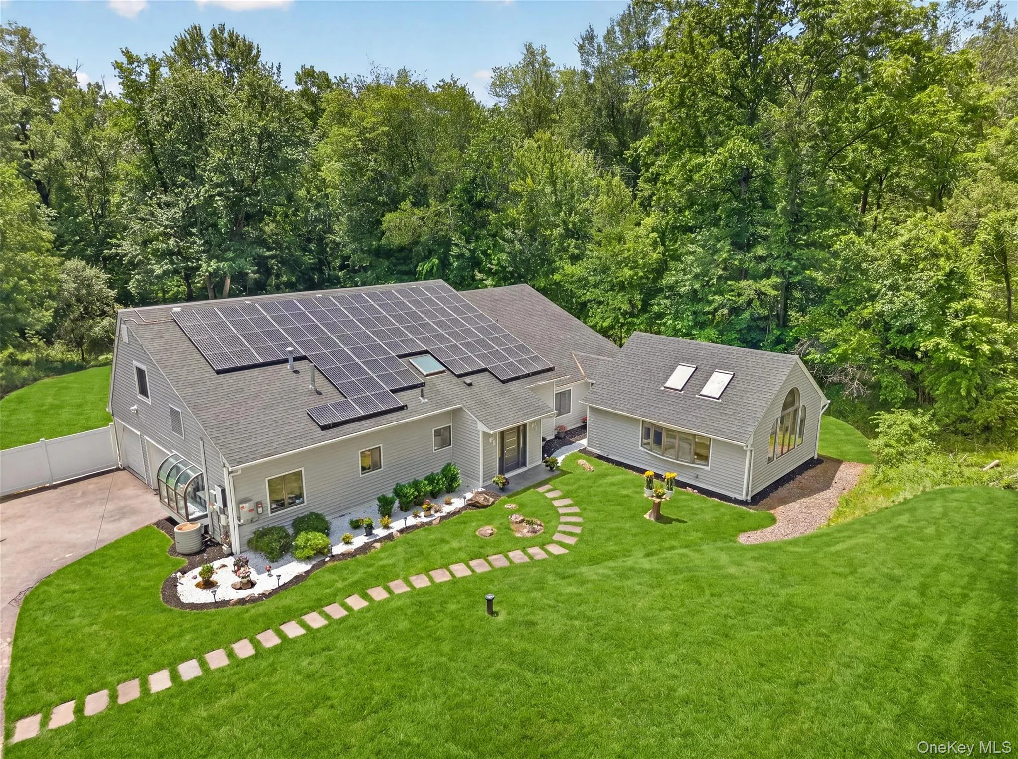 194 Mountain Road, Clarkstown, NY, 4 Bedrooms Bedrooms, 14 Rooms Rooms,3 BathroomsBathrooms,Residential,For Rent,Mountain,0,KEY1011208 194 Mountain Road, Clarkstown, NY, 4 Bedrooms Bedrooms, 14 Rooms Rooms,3 BathroomsBathrooms,Residential,For Rent,Mountain,0,KEY1011208