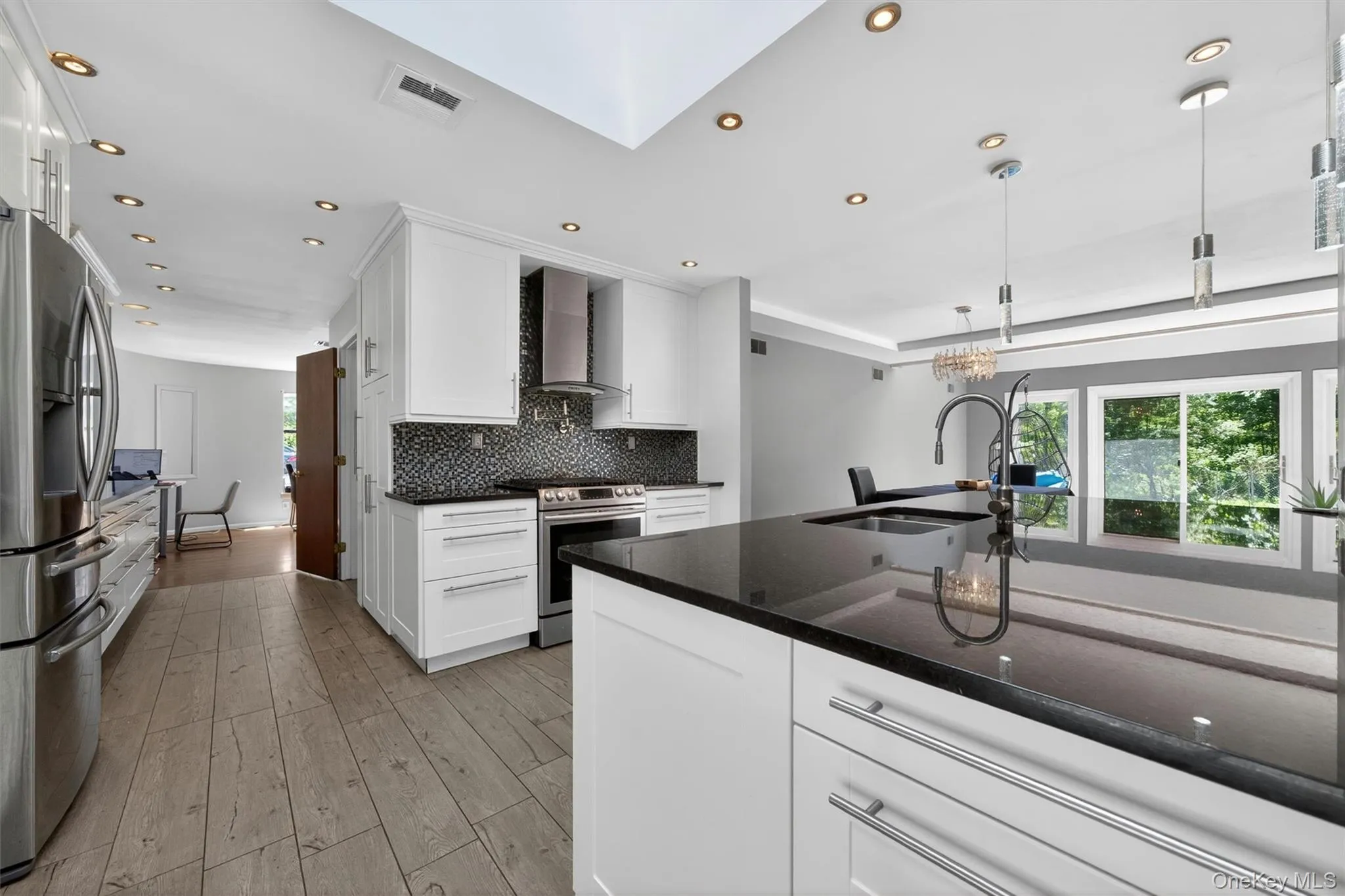 194 Mountain Road, Clarkstown, NY, 4 Bedrooms Bedrooms, 14 Rooms Rooms,3 BathroomsBathrooms,Residential,For Rent,Mountain,0,KEY1011208 194 Mountain Road, Clarkstown, NY, 4 Bedrooms Bedrooms, 14 Rooms Rooms,3 BathroomsBathrooms,Residential,For Rent,Mountain,0,KEY1011208