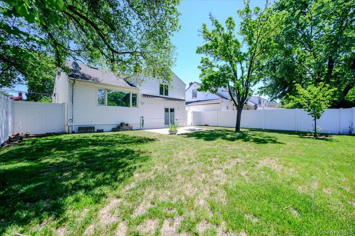 567 Oxford Road, Hempstead, NY, 4 Bedrooms Bedrooms, 8 Rooms Rooms,2 BathroomsBathrooms,Residential,For Rent,Oxford,0,1011209 567 Oxford Road, Hempstead, NY, 4 Bedrooms Bedrooms, 8 Rooms Rooms,2 BathroomsBathrooms,Residential,For Rent,Oxford,0,1011209
