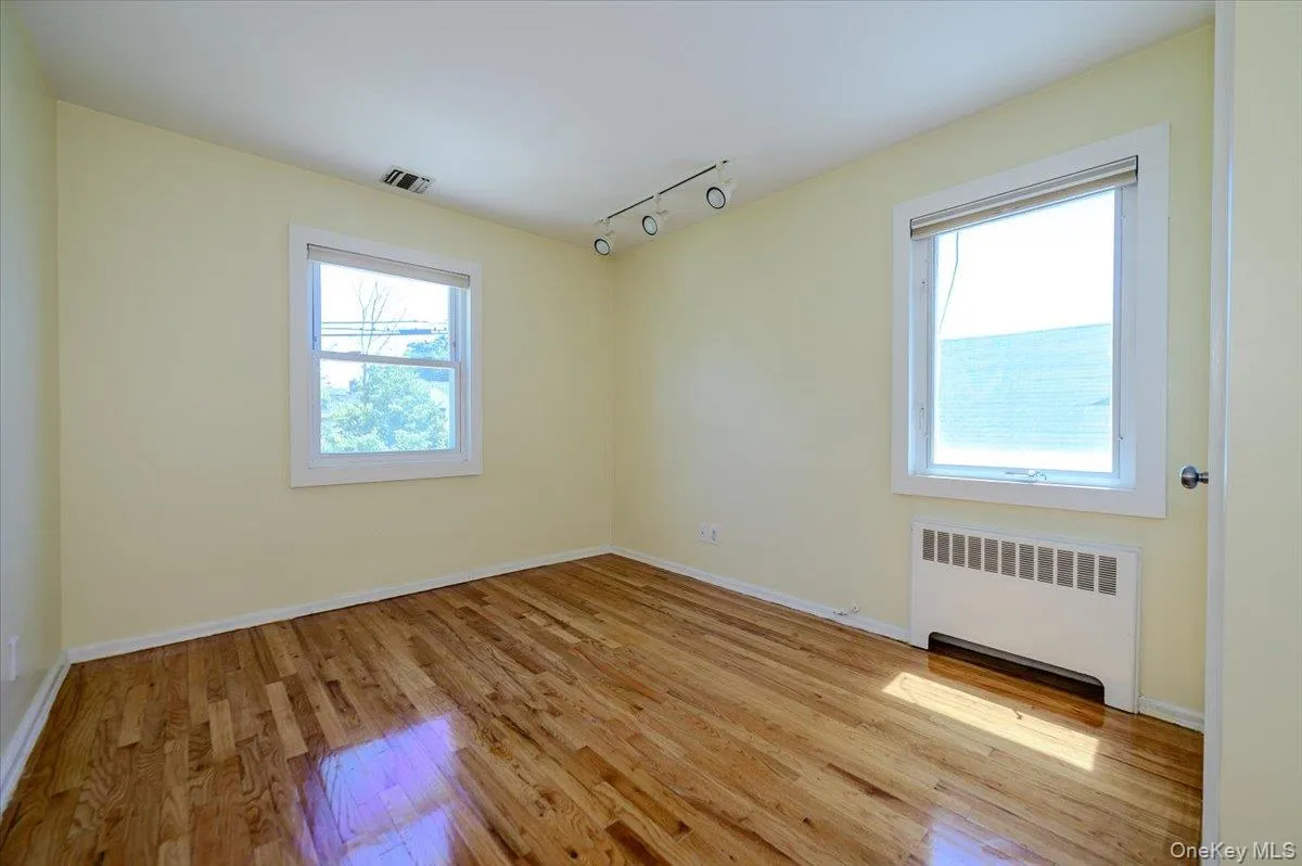 567 Oxford Road, Hempstead, NY, 4 Bedrooms Bedrooms, 8 Rooms Rooms,2 BathroomsBathrooms,Residential,For Rent,Oxford,0,1011209 567 Oxford Road, Hempstead, NY, 4 Bedrooms Bedrooms, 8 Rooms Rooms,2 BathroomsBathrooms,Residential,For Rent,Oxford,0,1011209