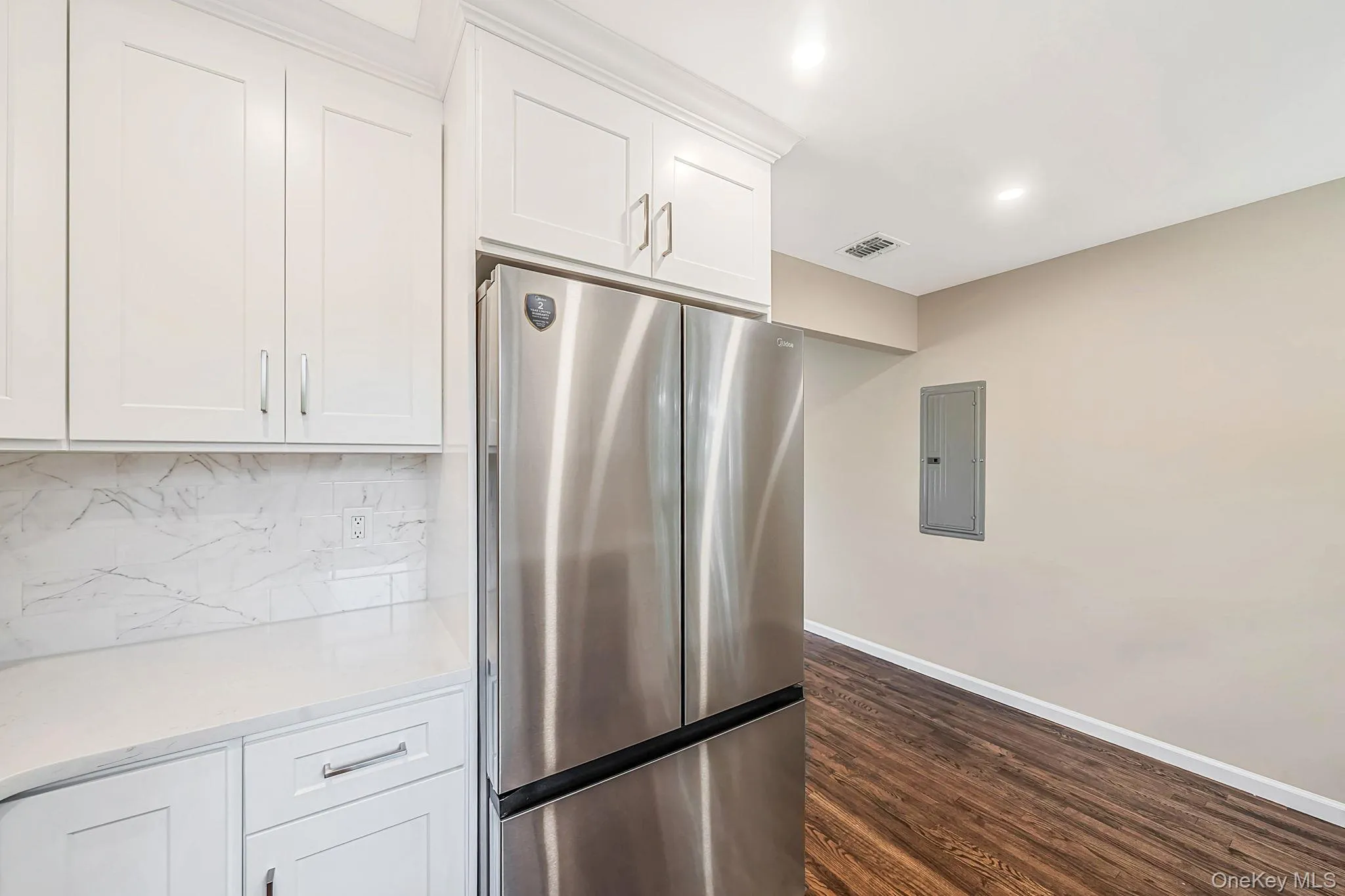 610 Americus Avenue, Brookhaven, NY, 4 Bedrooms Bedrooms, 8 Rooms Rooms,1 BathroomBathrooms,Residential,For Rent,Americus,0,1011214 610 Americus Avenue, Brookhaven, NY, 4 Bedrooms Bedrooms, 8 Rooms Rooms,1 BathroomBathrooms,Residential,For Rent,Americus,0,1011214